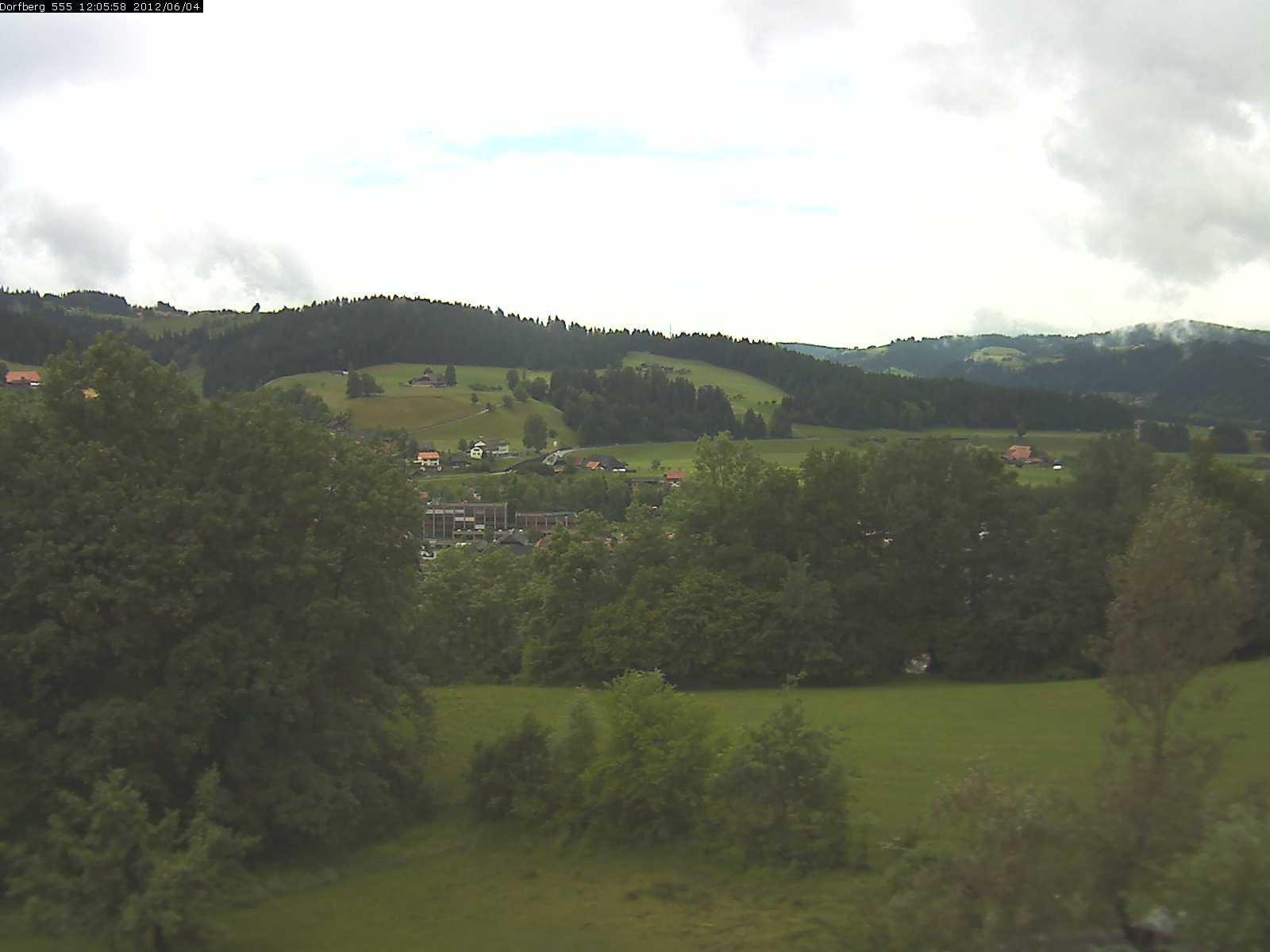 Webcam-Bild: Aussicht vom Dorfberg in Langnau 20120604-120600