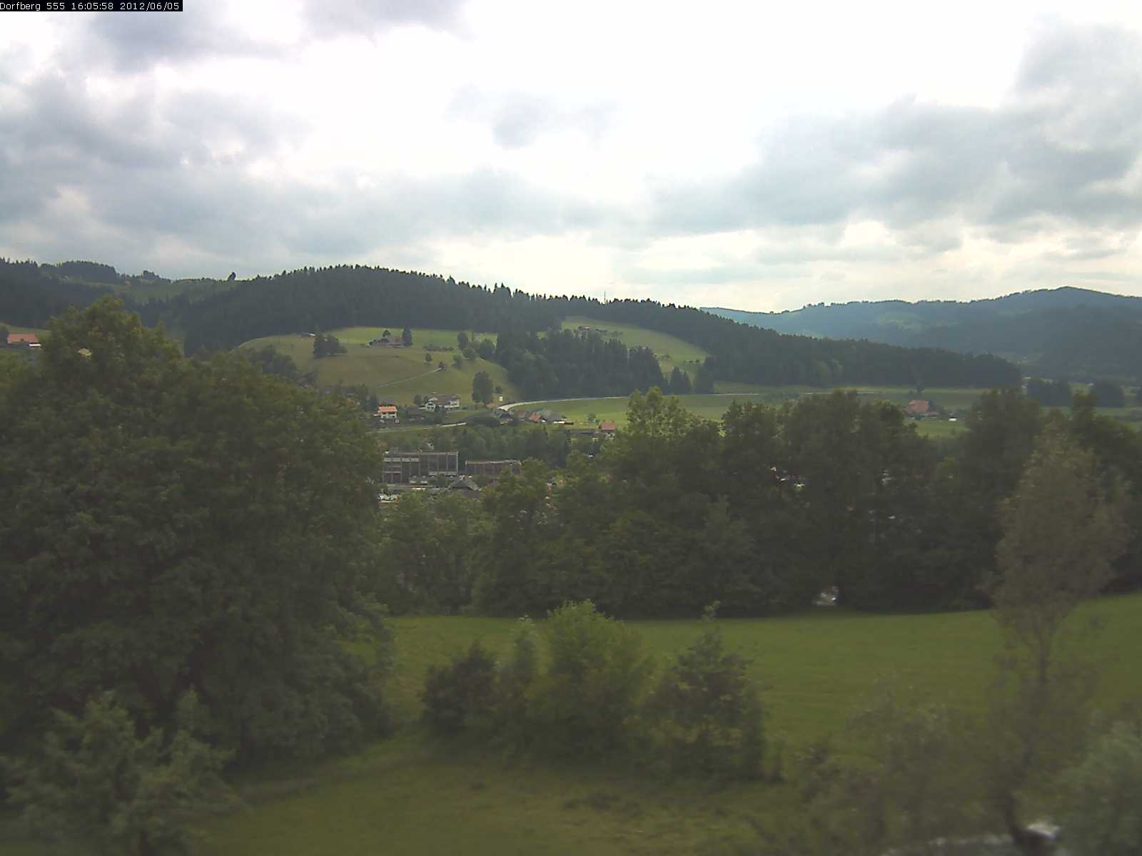 Webcam-Bild: Aussicht vom Dorfberg in Langnau 20120605-160600