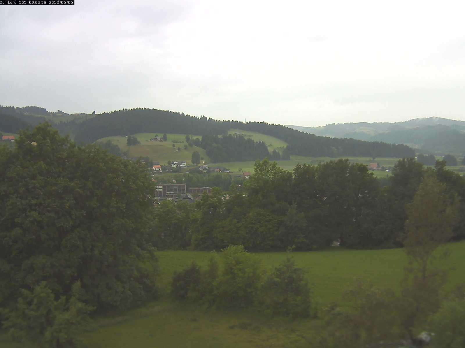 Webcam-Bild: Aussicht vom Dorfberg in Langnau 20120606-090600