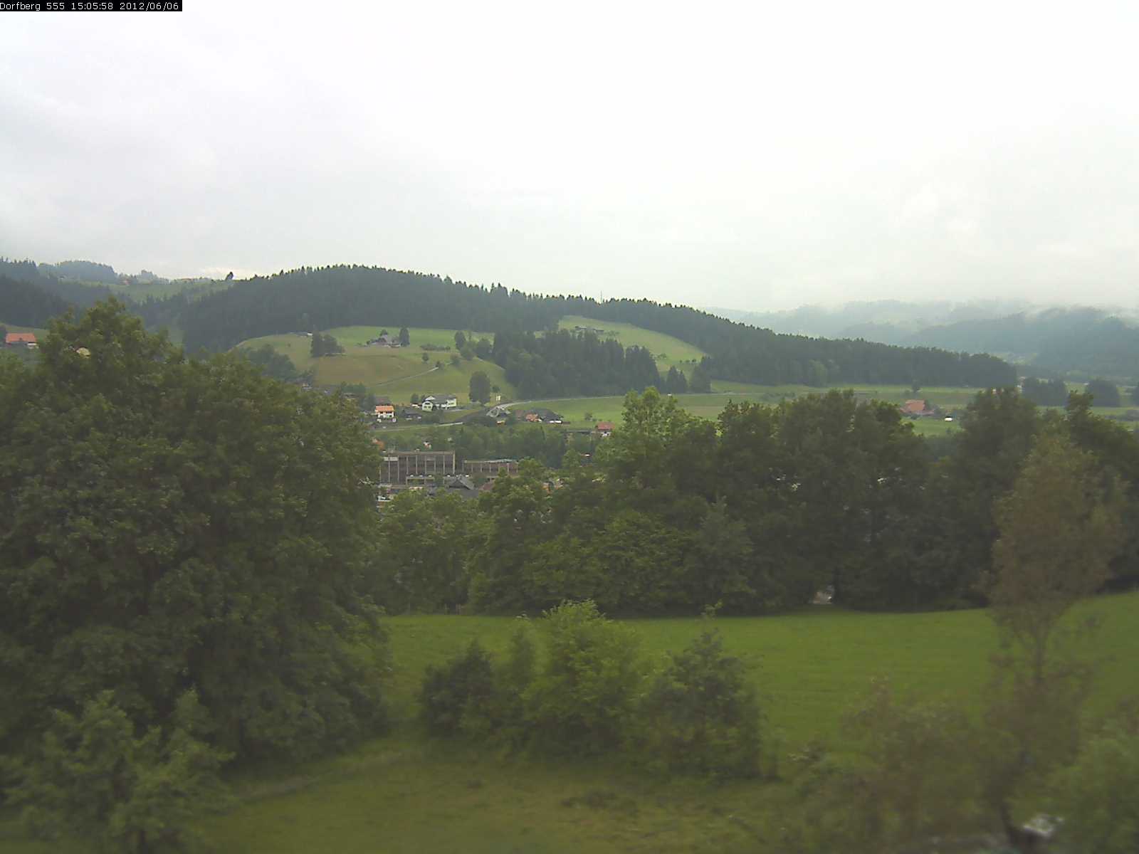 Webcam-Bild: Aussicht vom Dorfberg in Langnau 20120606-150600