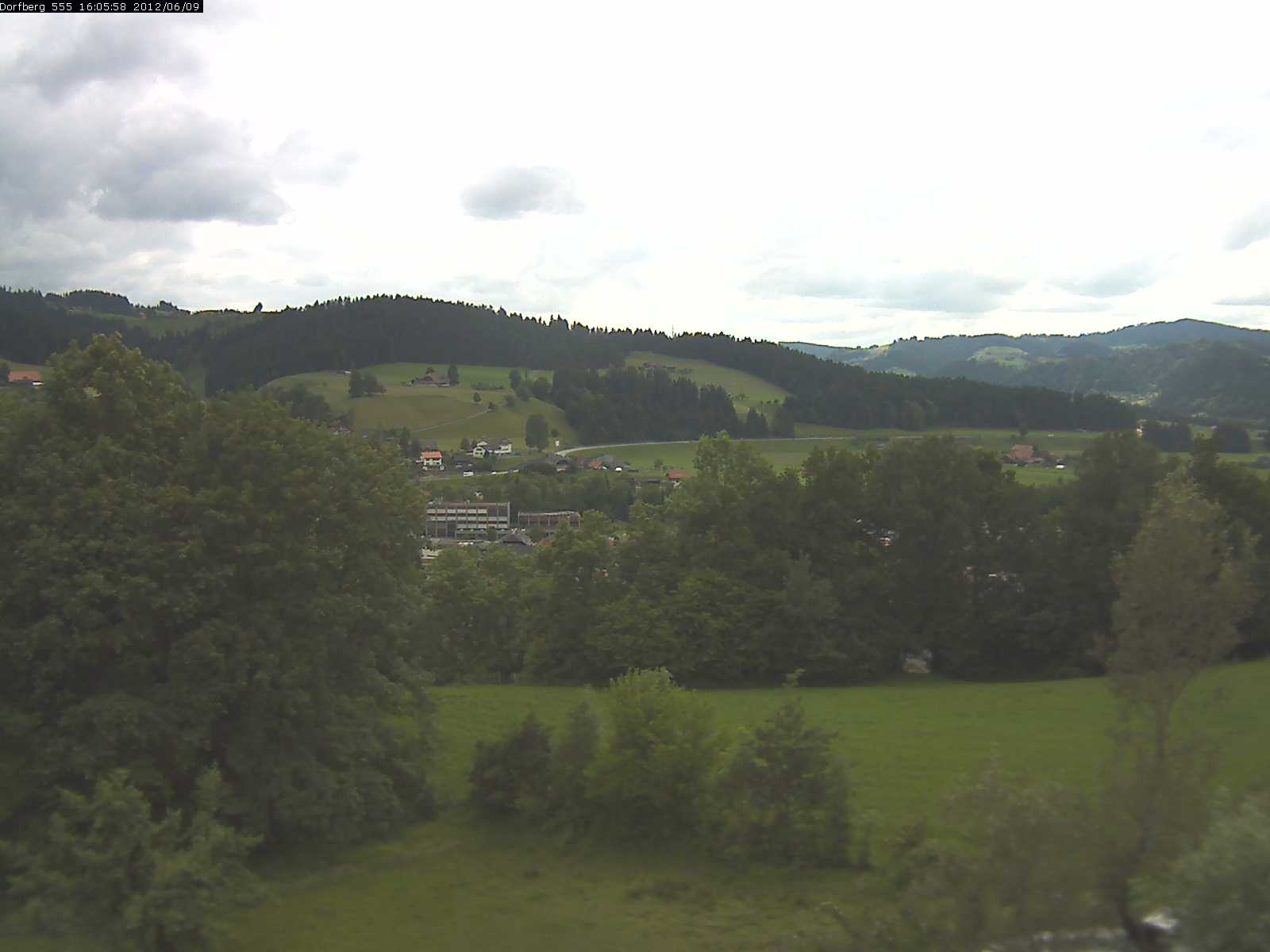 Webcam-Bild: Aussicht vom Dorfberg in Langnau 20120609-160600