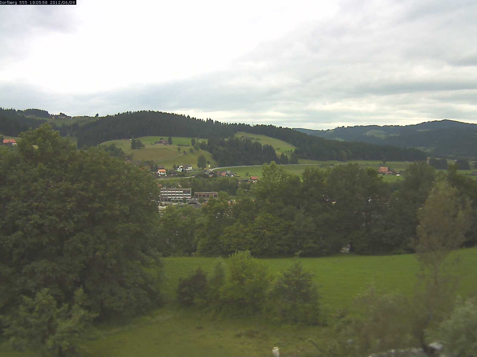 Webcam-Bild: Aussicht vom Dorfberg in Langnau 20120609-180600