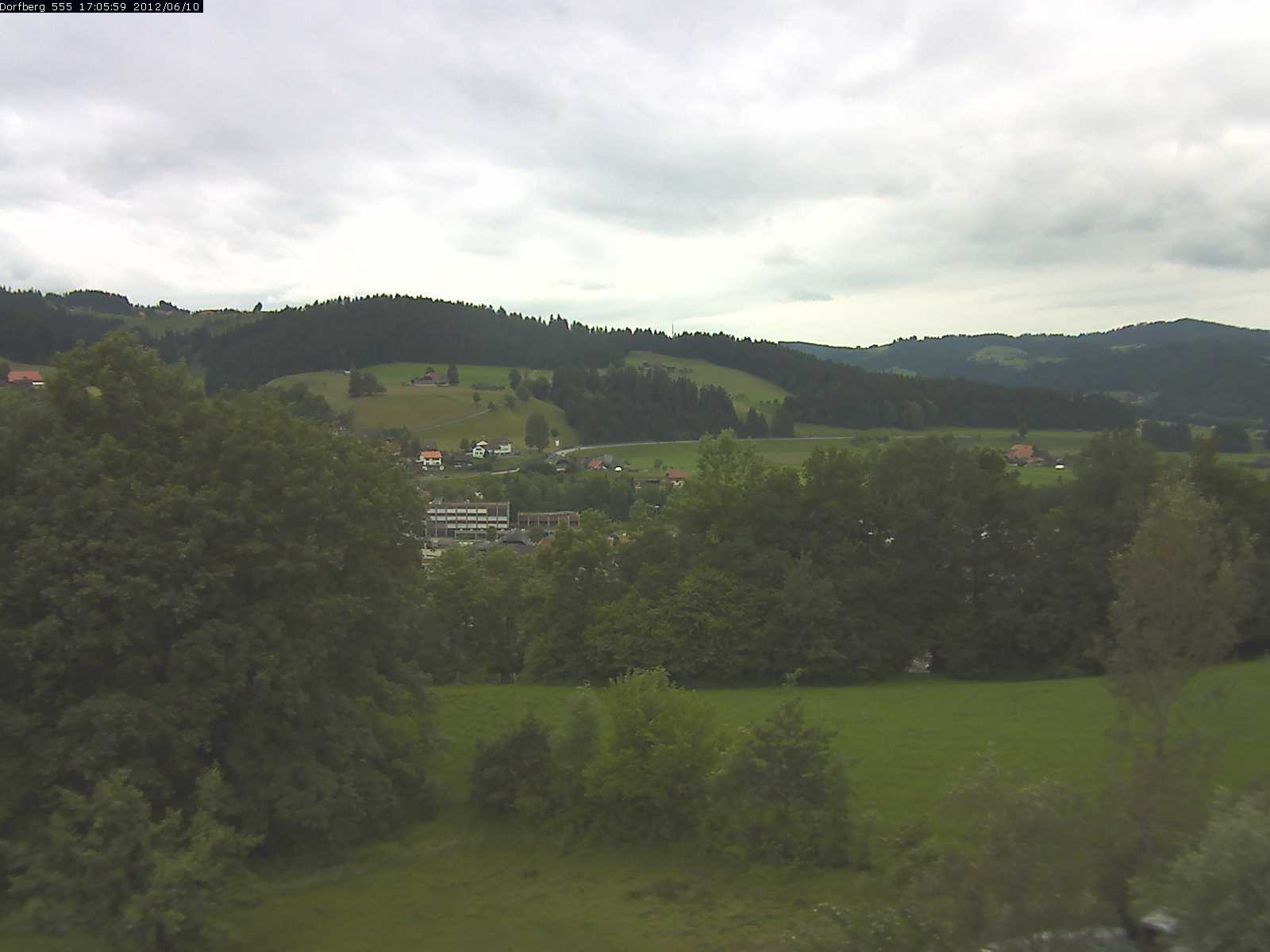 Webcam-Bild: Aussicht vom Dorfberg in Langnau 20120610-170600