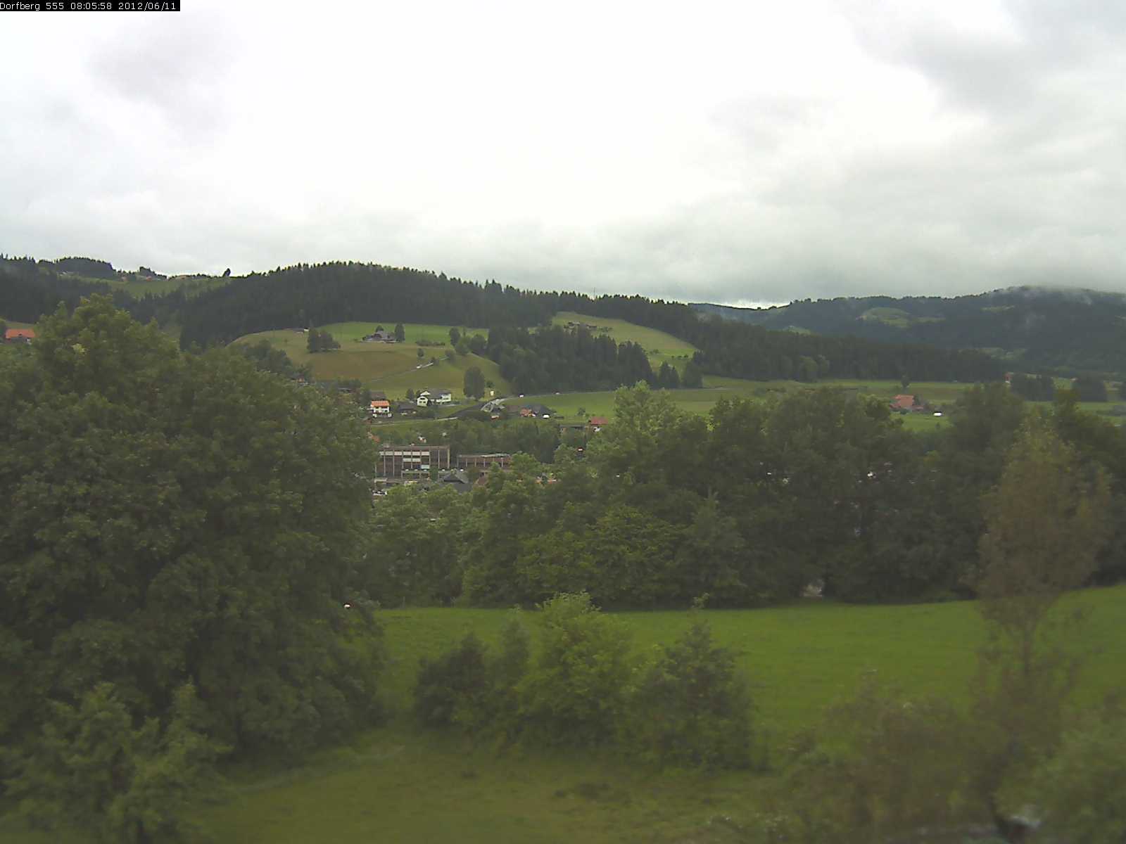 Webcam-Bild: Aussicht vom Dorfberg in Langnau 20120611-080600