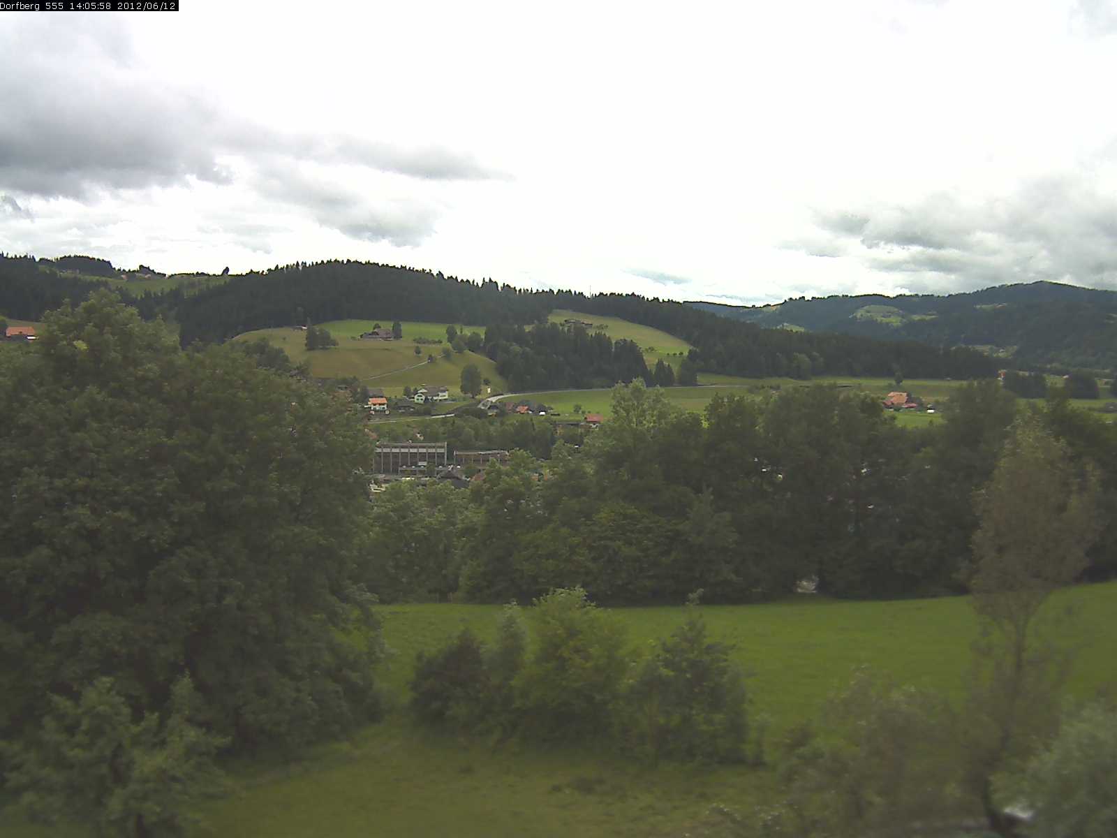 Webcam-Bild: Aussicht vom Dorfberg in Langnau 20120612-140600