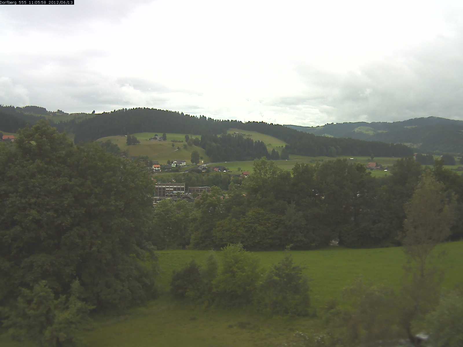 Webcam-Bild: Aussicht vom Dorfberg in Langnau 20120613-110600