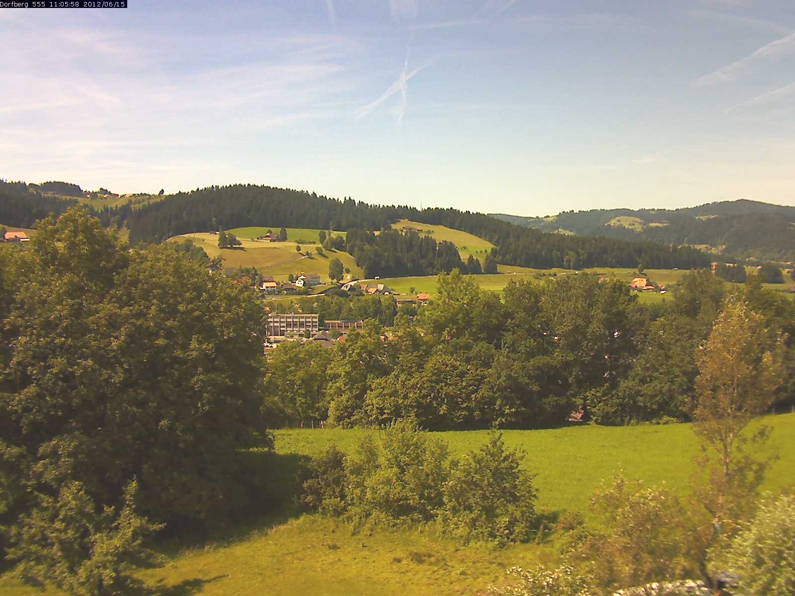 Webcam-Bild: Aussicht vom Dorfberg in Langnau 20120615-110600