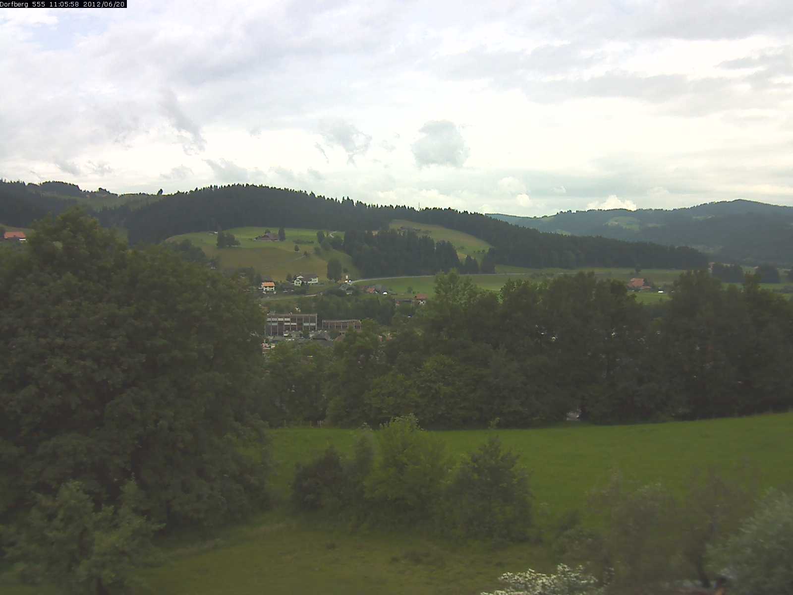 Webcam-Bild: Aussicht vom Dorfberg in Langnau 20120620-110600