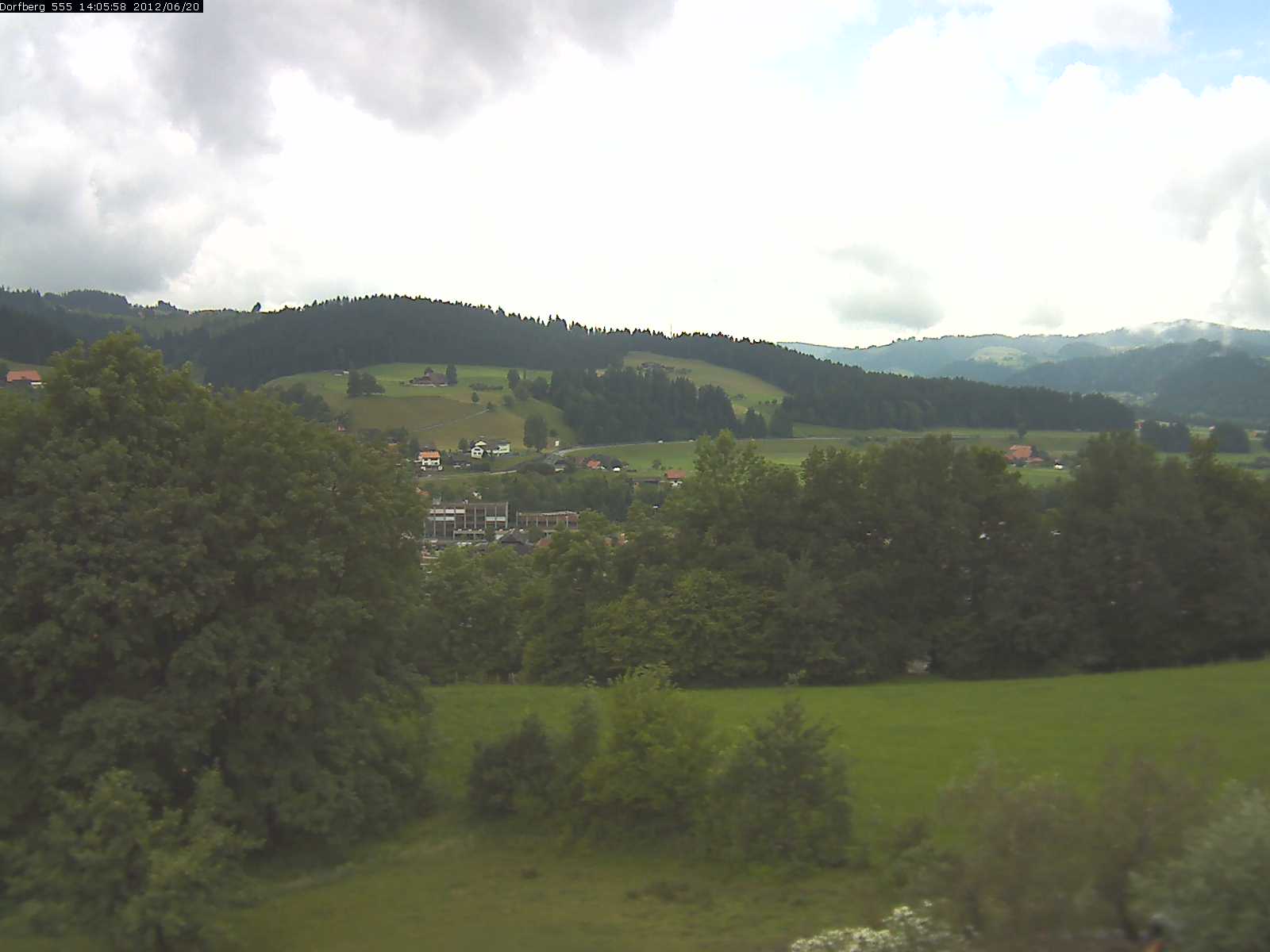 Webcam-Bild: Aussicht vom Dorfberg in Langnau 20120620-140600