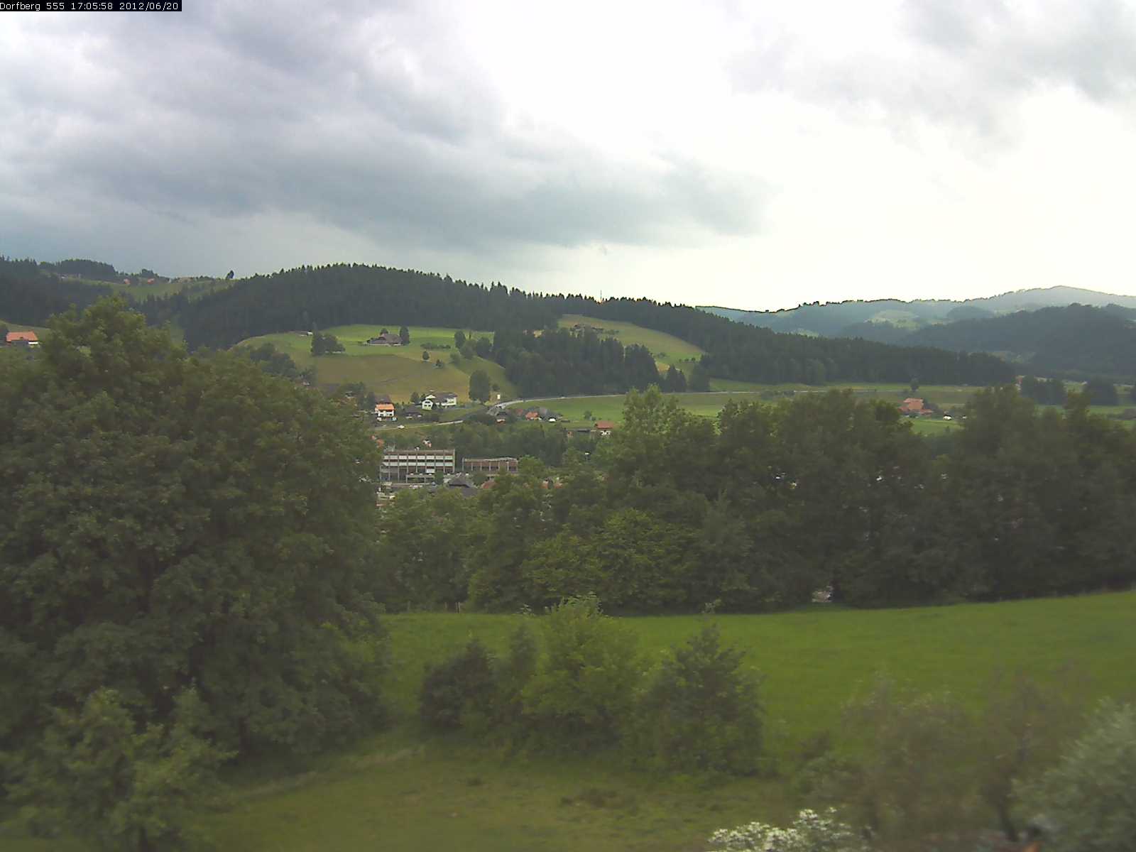 Webcam-Bild: Aussicht vom Dorfberg in Langnau 20120620-170600