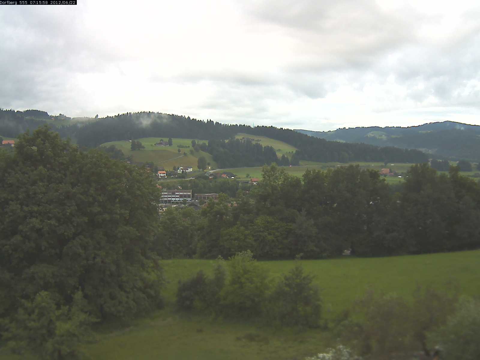 Webcam-Bild: Aussicht vom Dorfberg in Langnau 20120622-071600