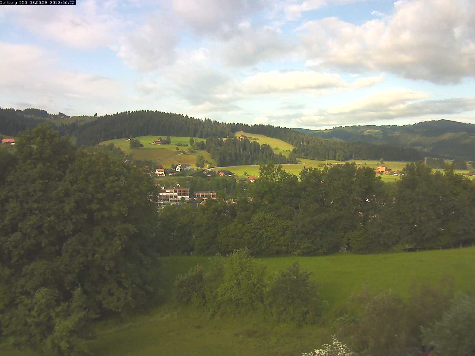 Webcam-Bild: Aussicht vom Dorfberg in Langnau 20120622-080600