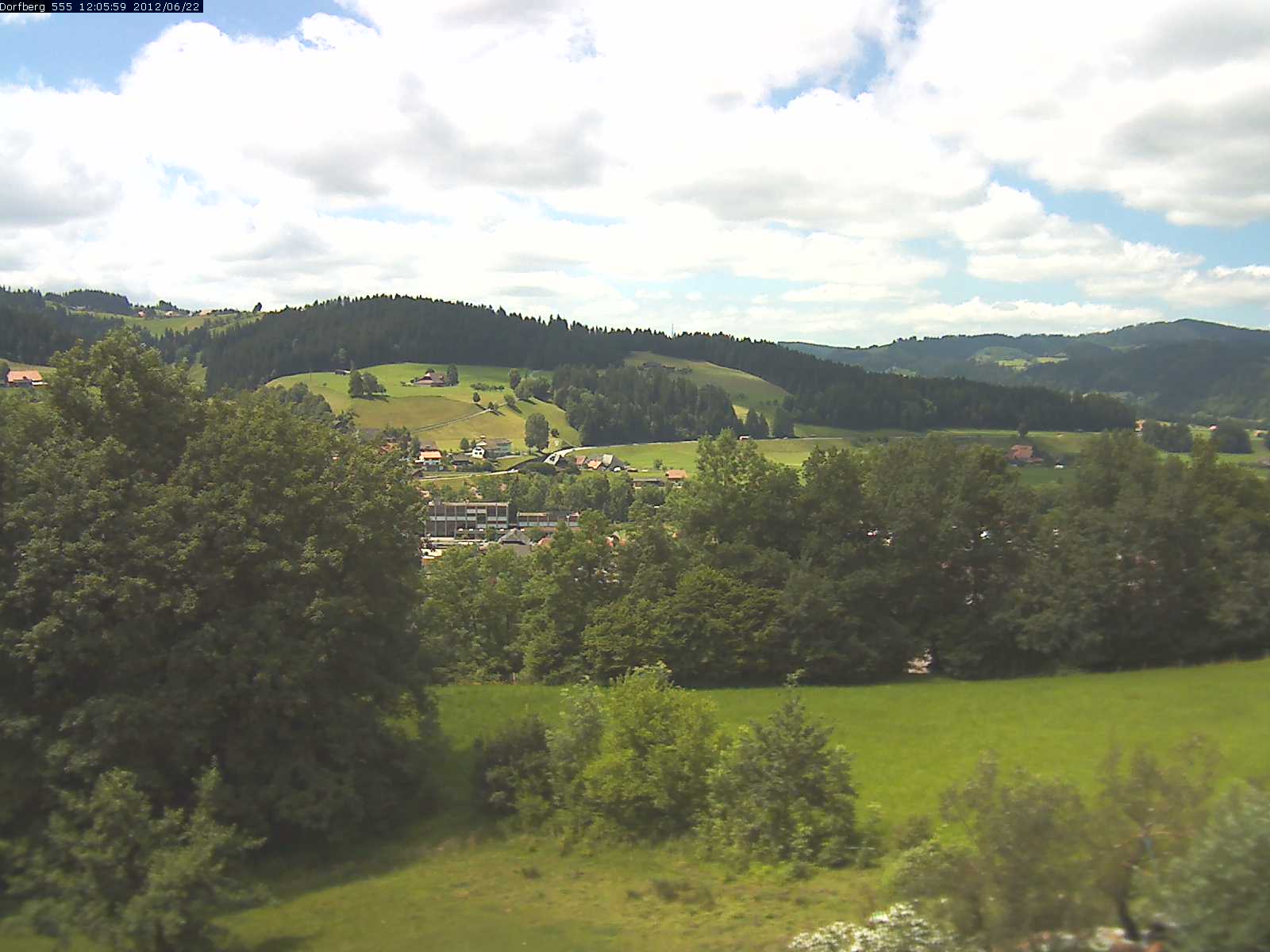 Webcam-Bild: Aussicht vom Dorfberg in Langnau 20120622-120600