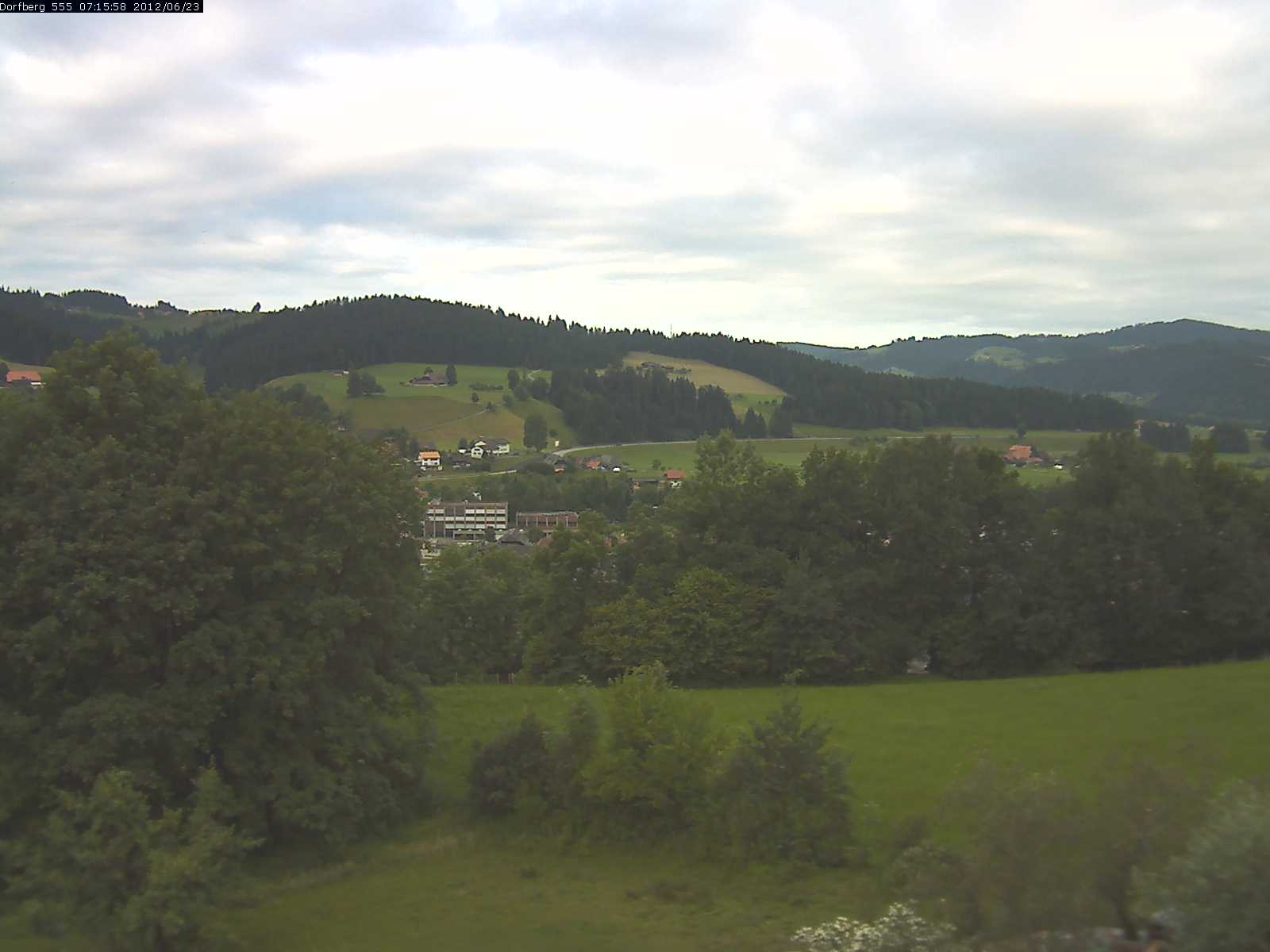 Webcam-Bild: Aussicht vom Dorfberg in Langnau 20120623-071600