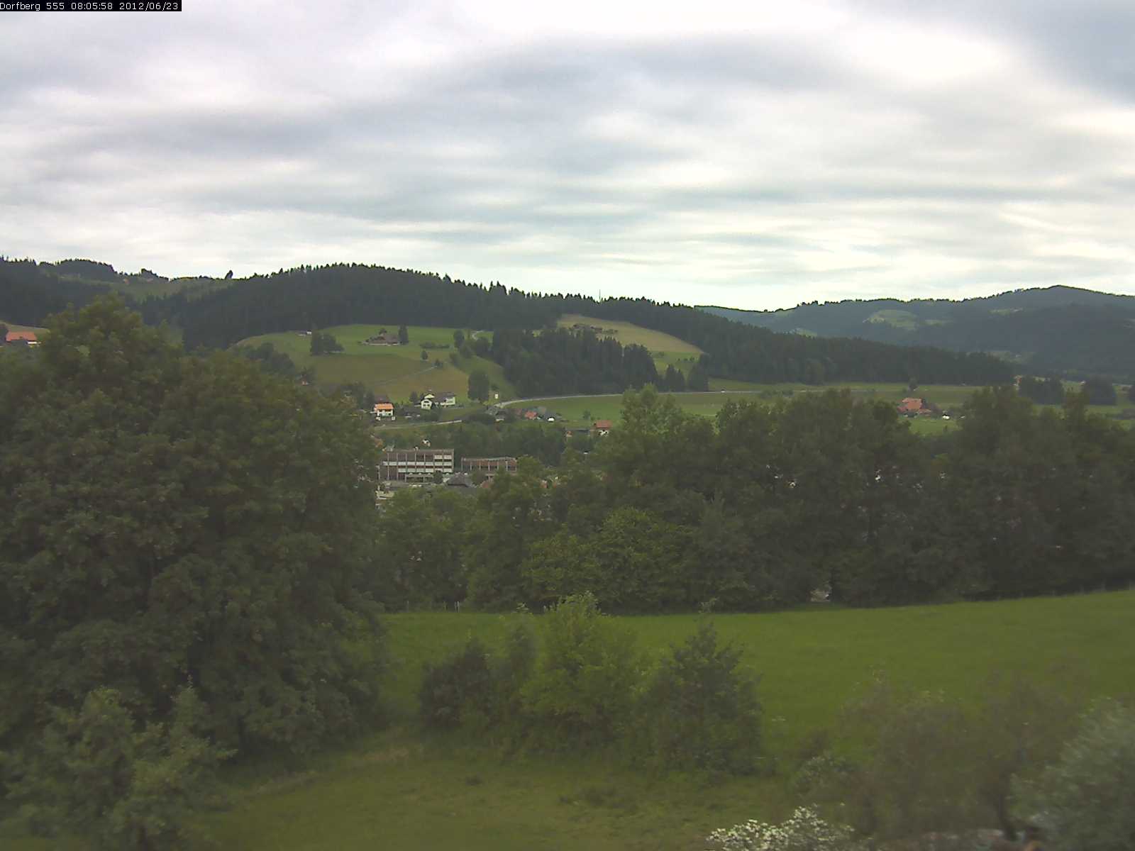 Webcam-Bild: Aussicht vom Dorfberg in Langnau 20120623-080600