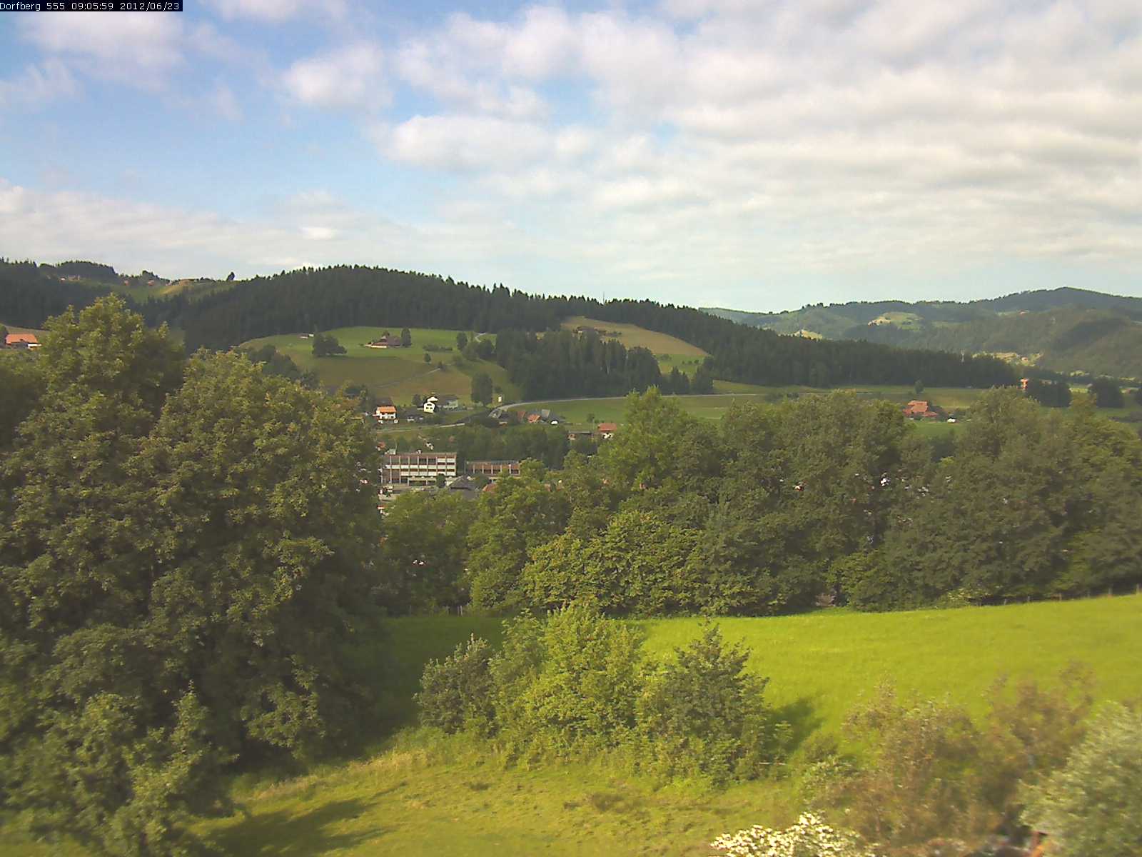 Webcam-Bild: Aussicht vom Dorfberg in Langnau 20120623-090600