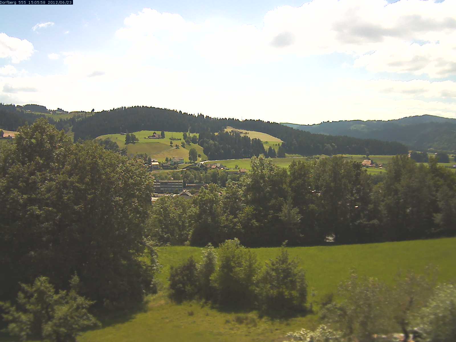 Webcam-Bild: Aussicht vom Dorfberg in Langnau 20120623-150600