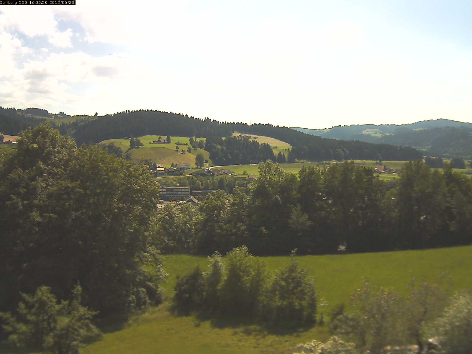 Webcam-Bild: Aussicht vom Dorfberg in Langnau 20120623-160600