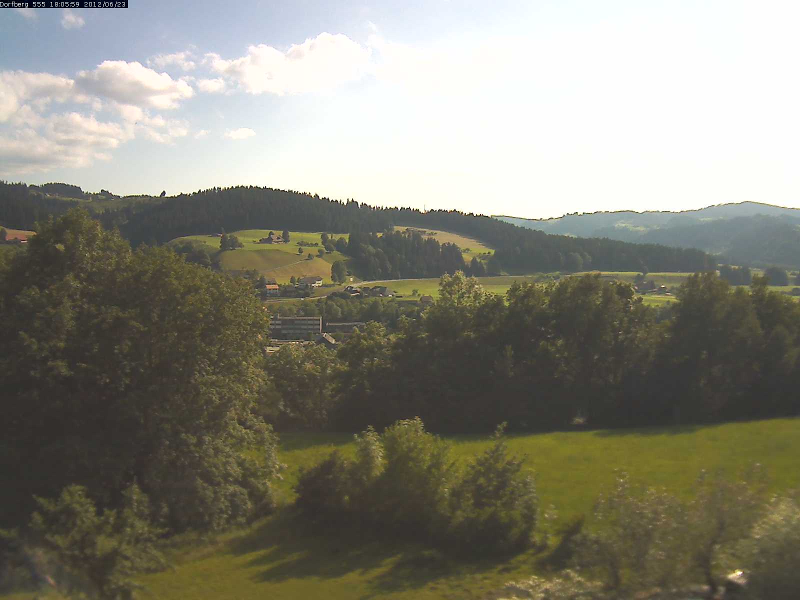 Webcam-Bild: Aussicht vom Dorfberg in Langnau 20120623-180600