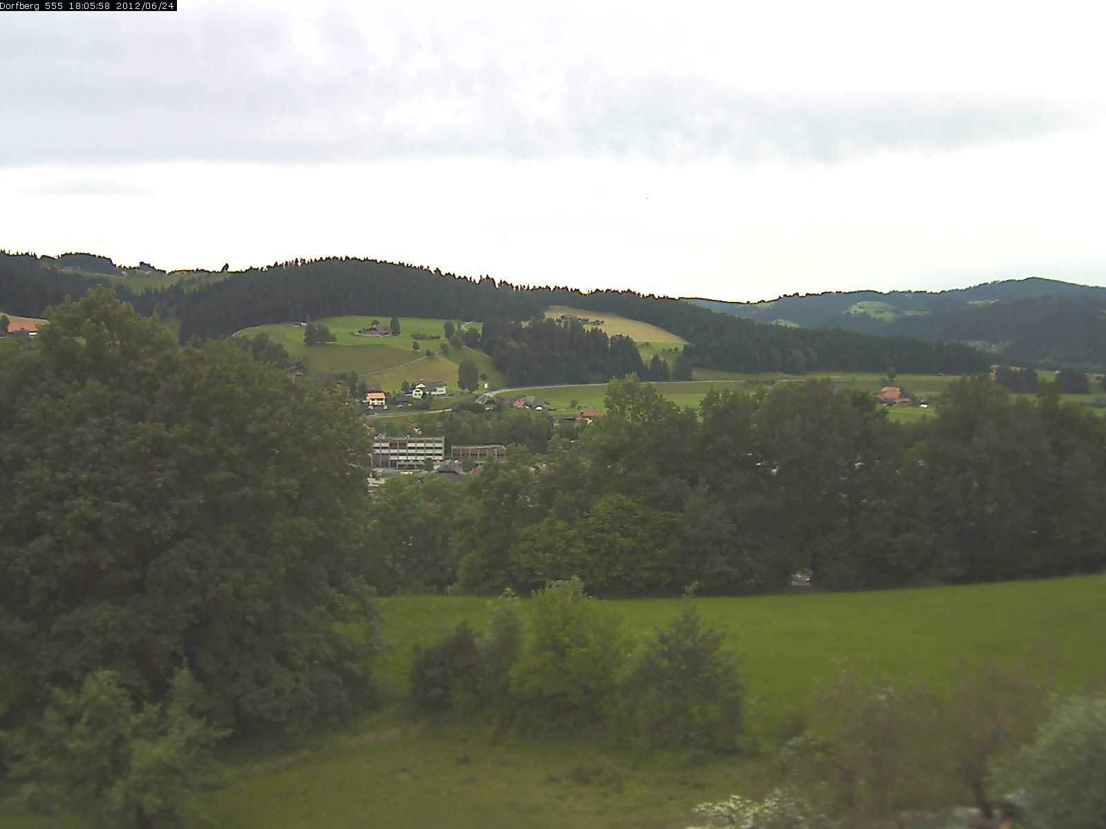 Webcam-Bild: Aussicht vom Dorfberg in Langnau 20120624-180600