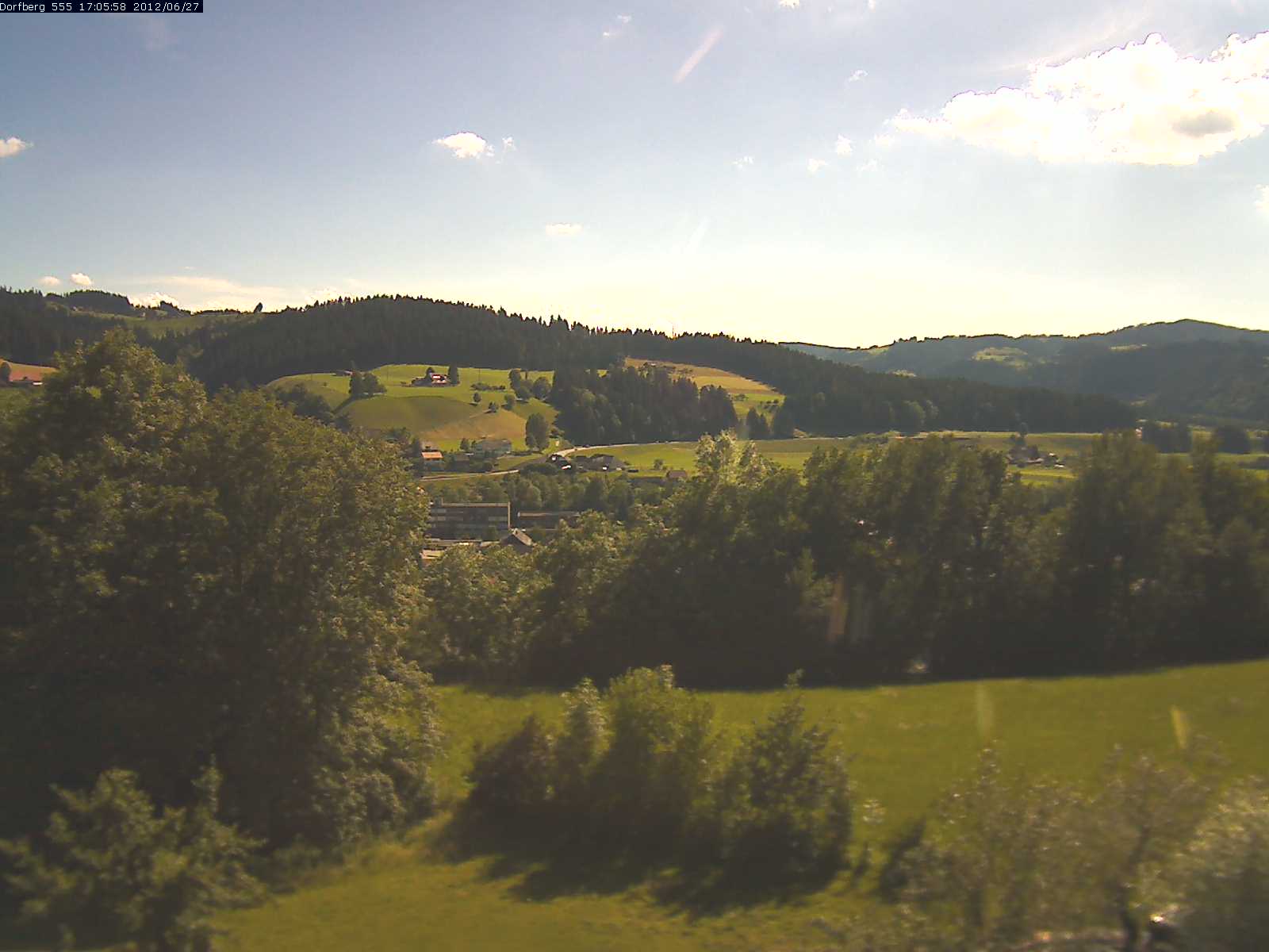 Webcam-Bild: Aussicht vom Dorfberg in Langnau 20120627-170600