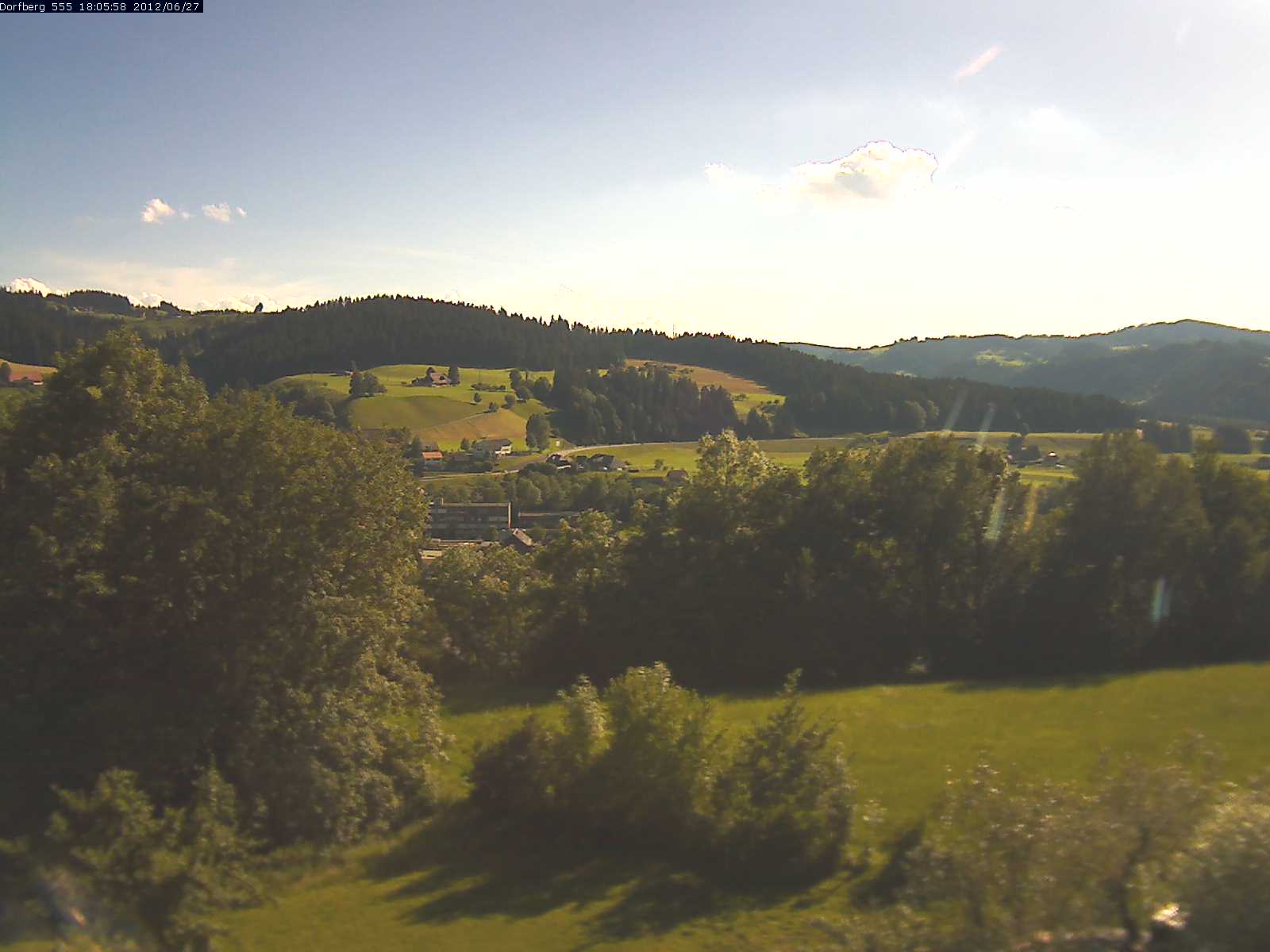 Webcam-Bild: Aussicht vom Dorfberg in Langnau 20120627-180600