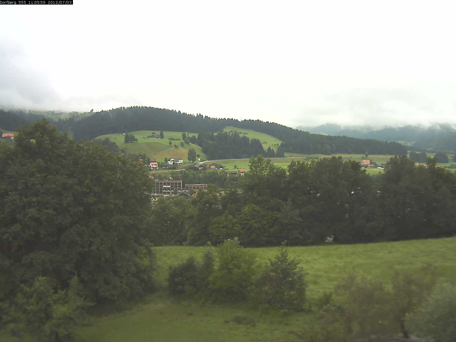 Webcam-Bild: Aussicht vom Dorfberg in Langnau 20120703-110600