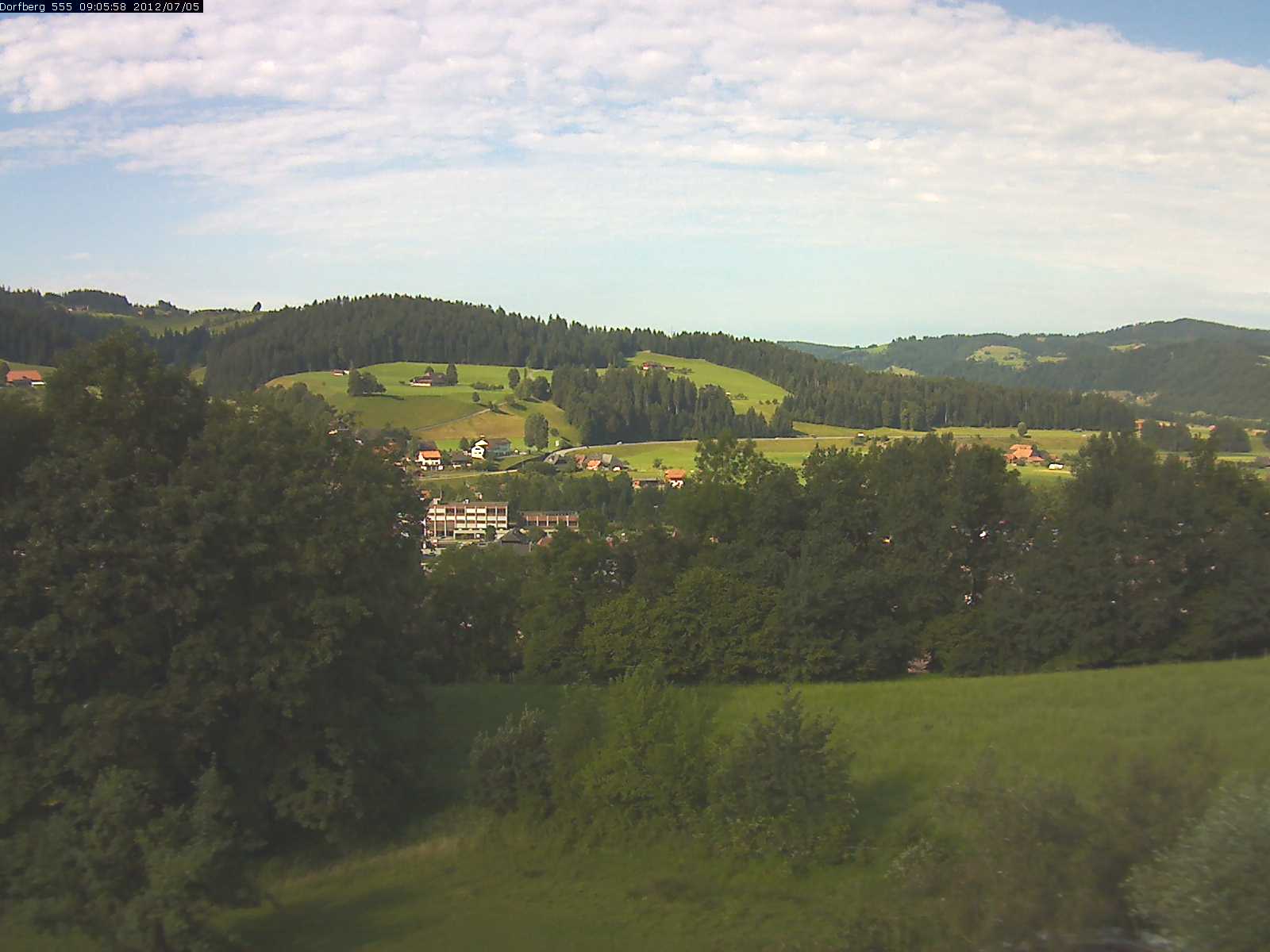 Webcam-Bild: Aussicht vom Dorfberg in Langnau 20120705-090600