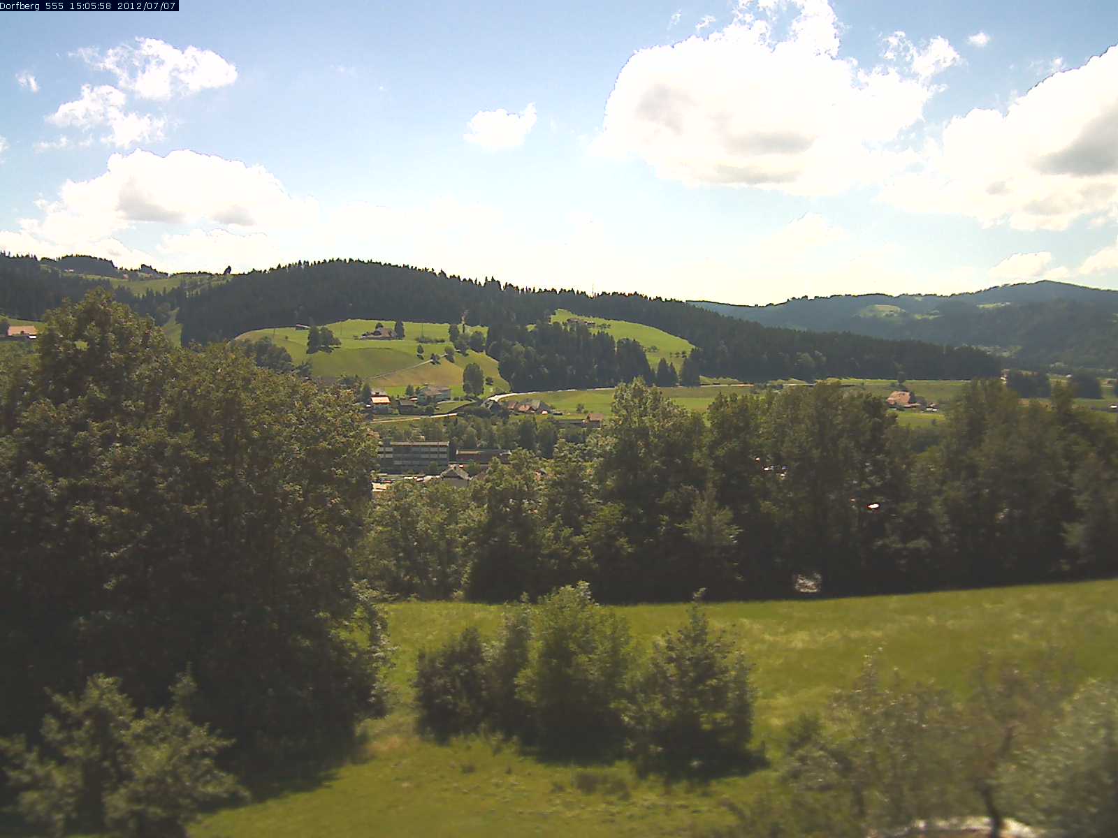 Webcam-Bild: Aussicht vom Dorfberg in Langnau 20120707-150600