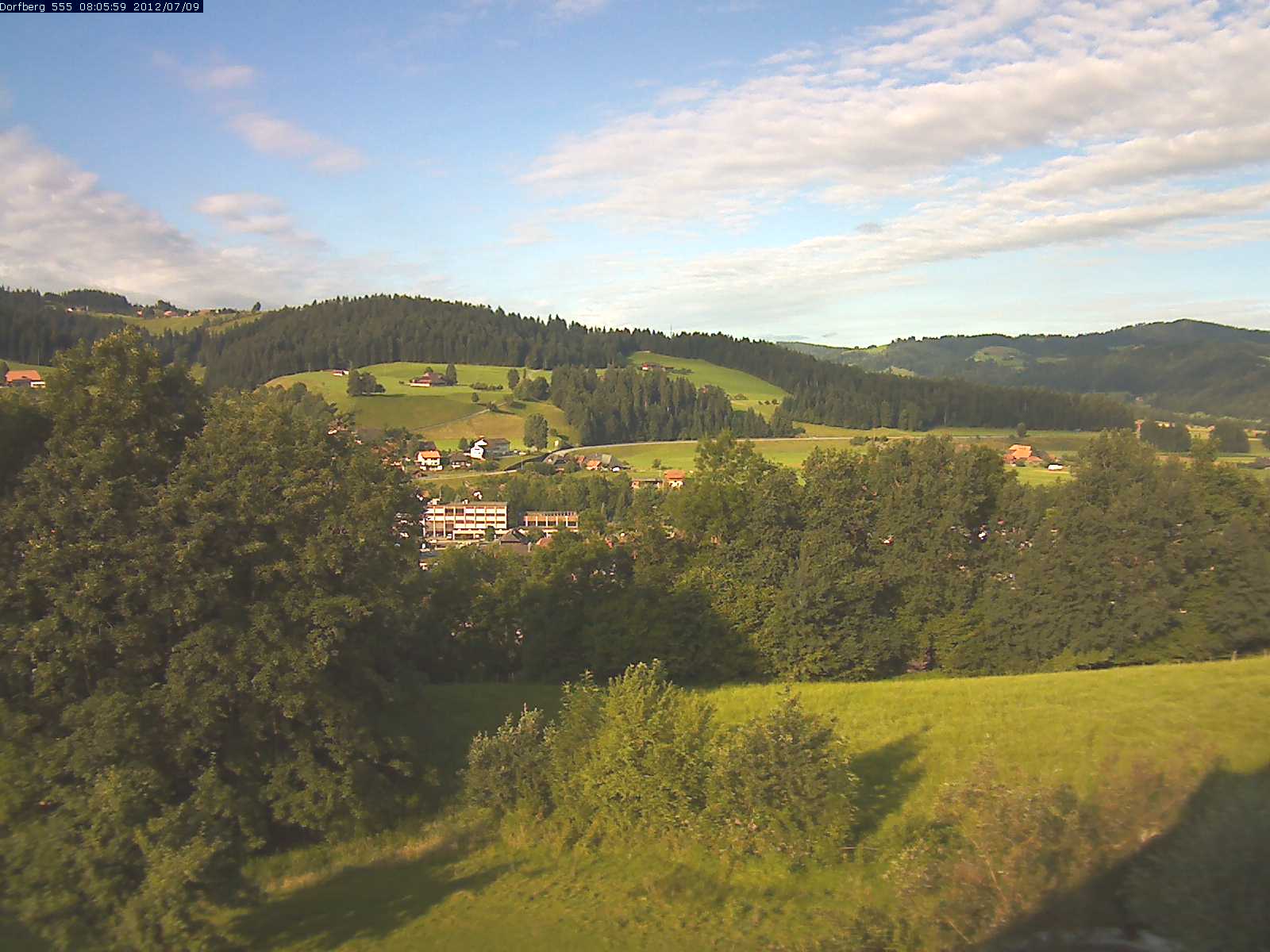 Webcam-Bild: Aussicht vom Dorfberg in Langnau 20120709-080600