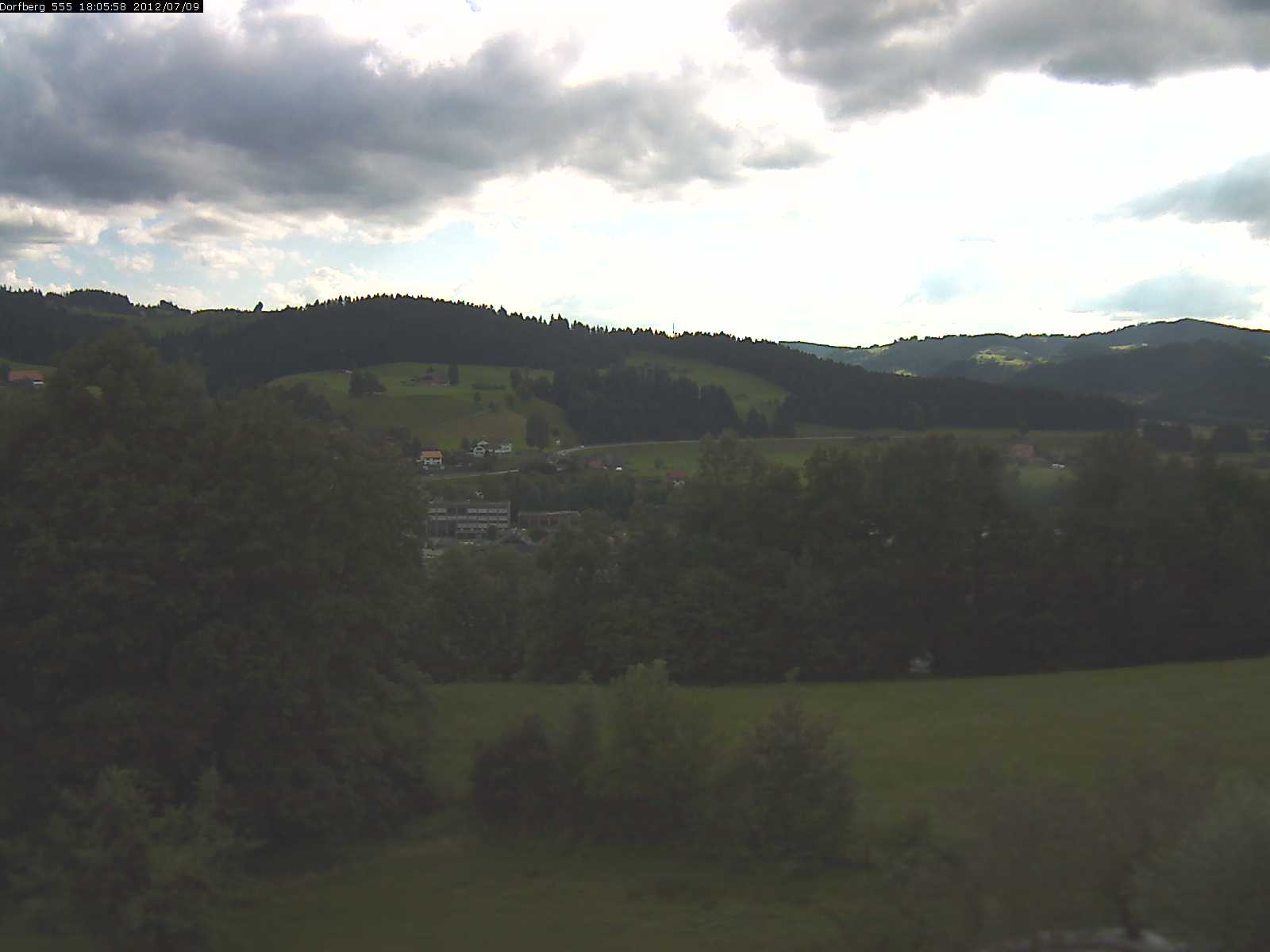 Webcam-Bild: Aussicht vom Dorfberg in Langnau 20120709-180600