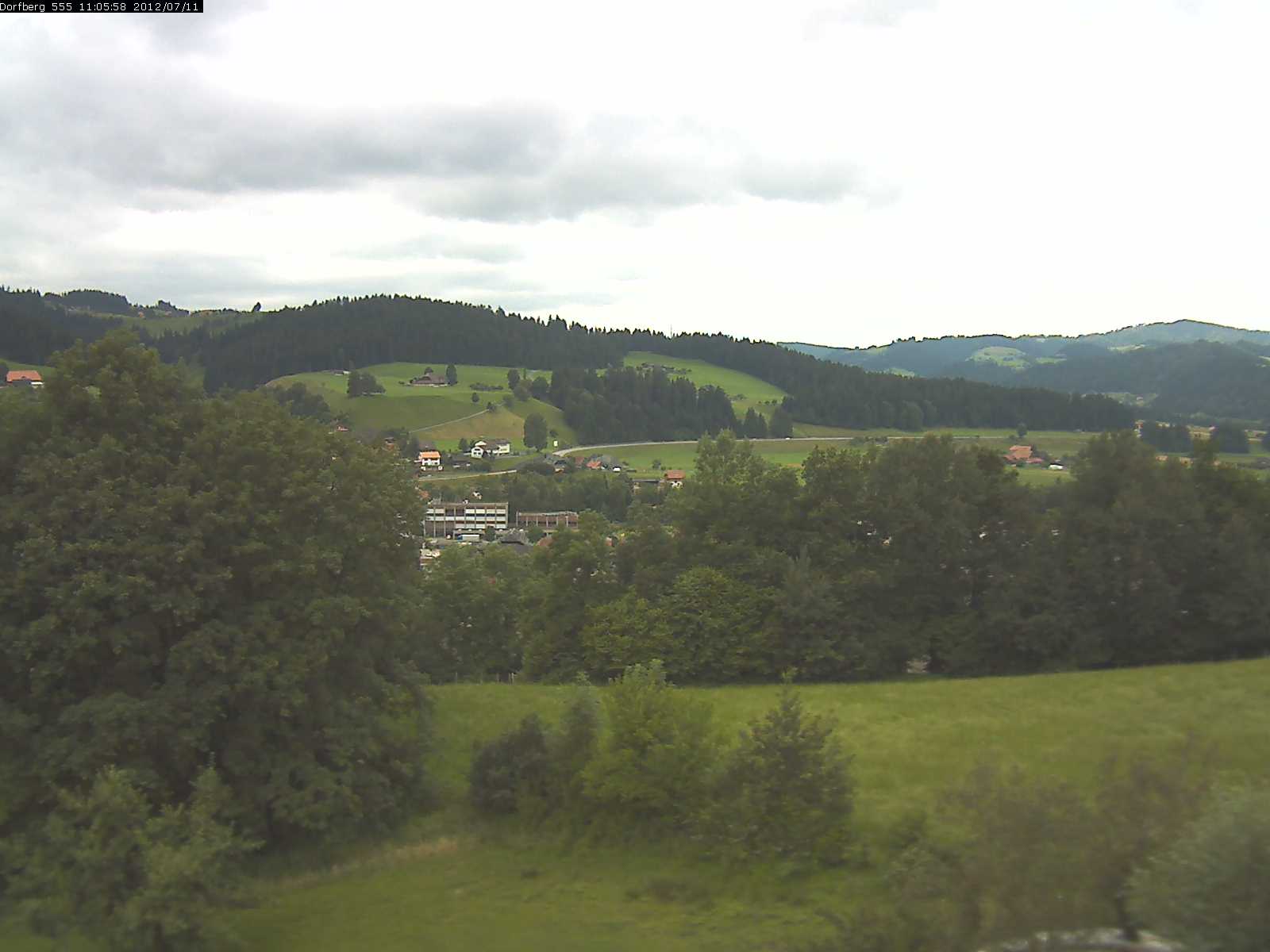 Webcam-Bild: Aussicht vom Dorfberg in Langnau 20120711-110600