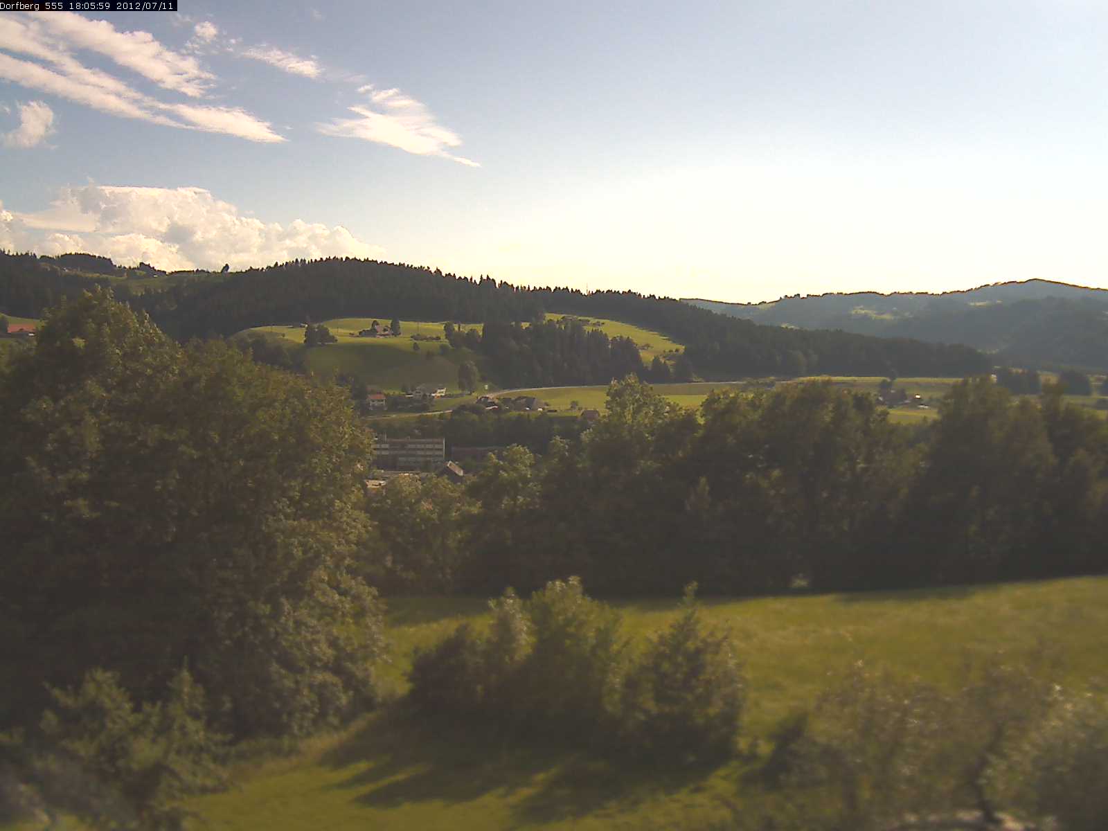 Webcam-Bild: Aussicht vom Dorfberg in Langnau 20120711-180600