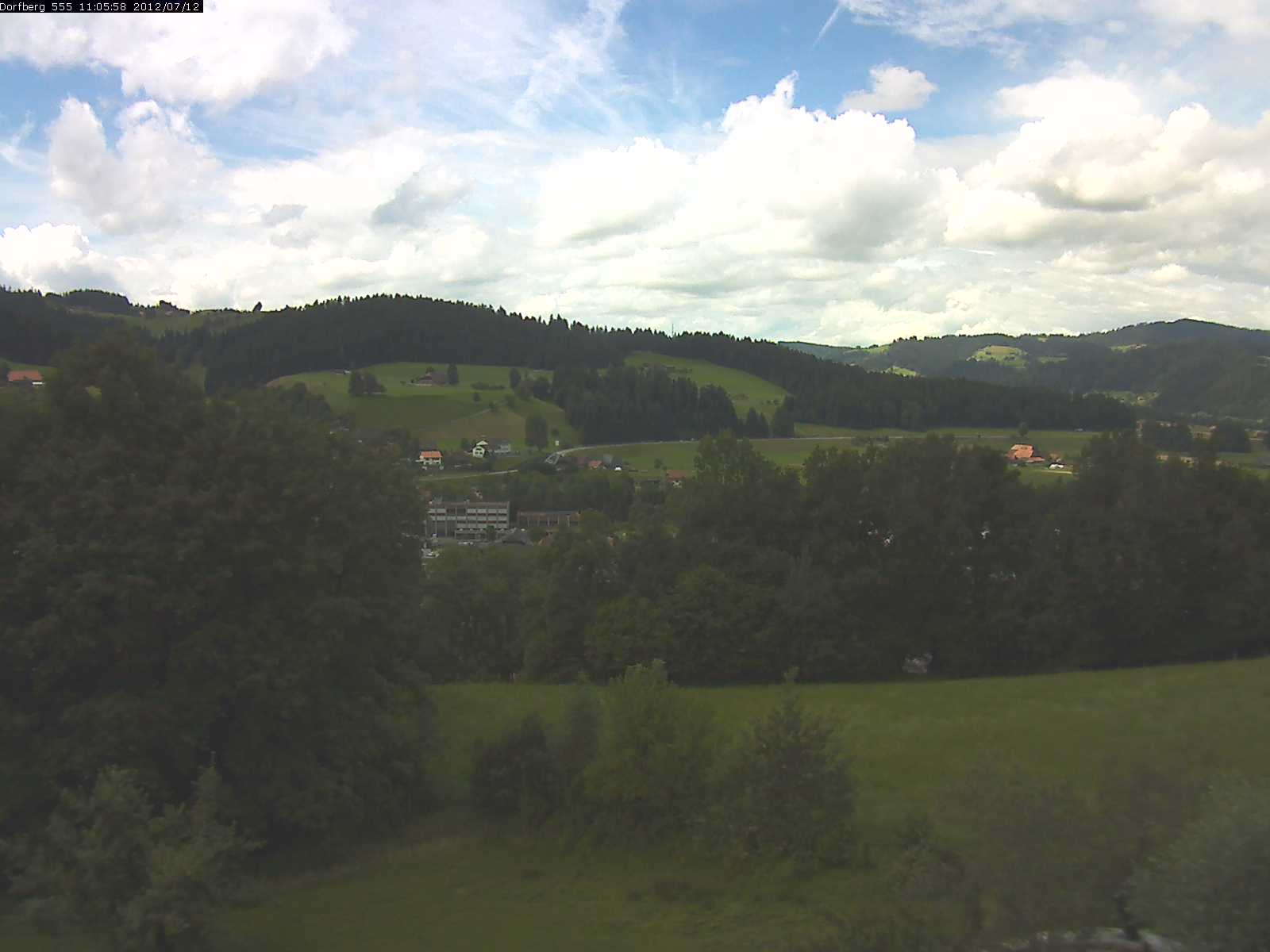 Webcam-Bild: Aussicht vom Dorfberg in Langnau 20120712-110600