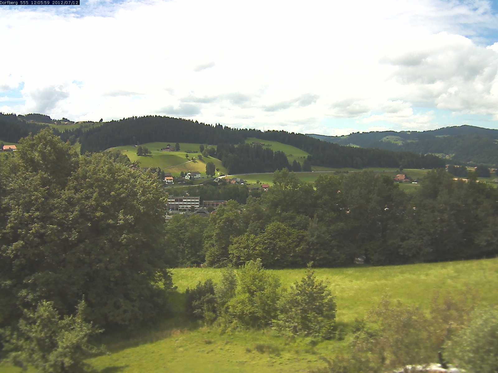 Webcam-Bild: Aussicht vom Dorfberg in Langnau 20120712-120600