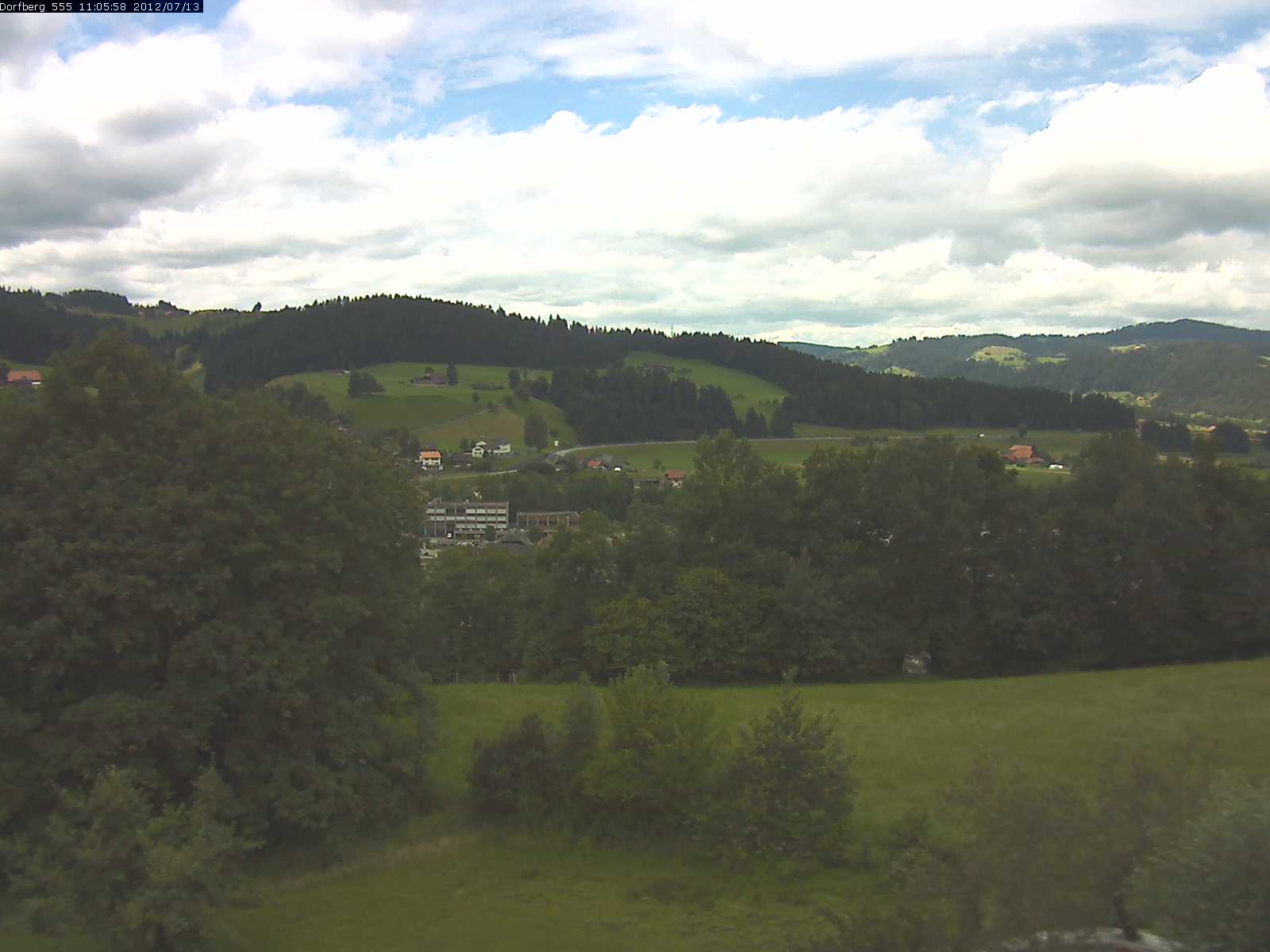 Webcam-Bild: Aussicht vom Dorfberg in Langnau 20120713-110600
