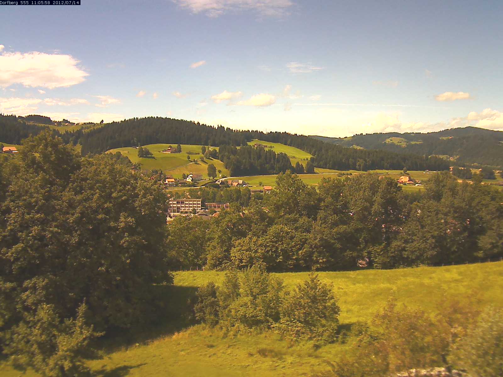 Webcam-Bild: Aussicht vom Dorfberg in Langnau 20120714-110600