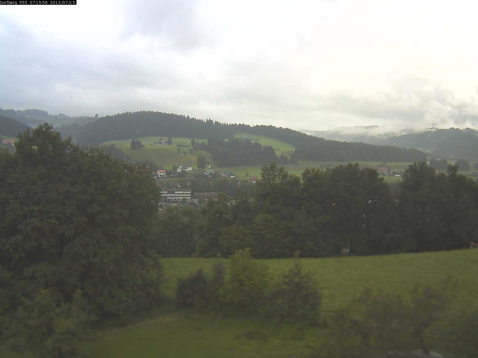 Webcam-Bild: Aussicht vom Dorfberg in Langnau 20120715-071600