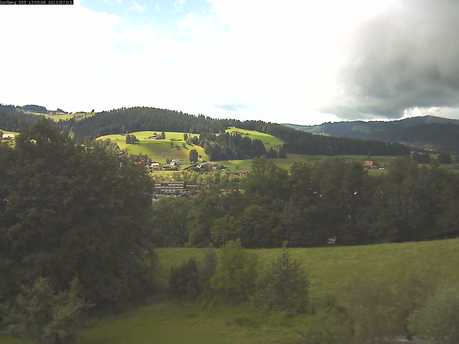 Webcam-Bild: Aussicht vom Dorfberg in Langnau 20120715-120600