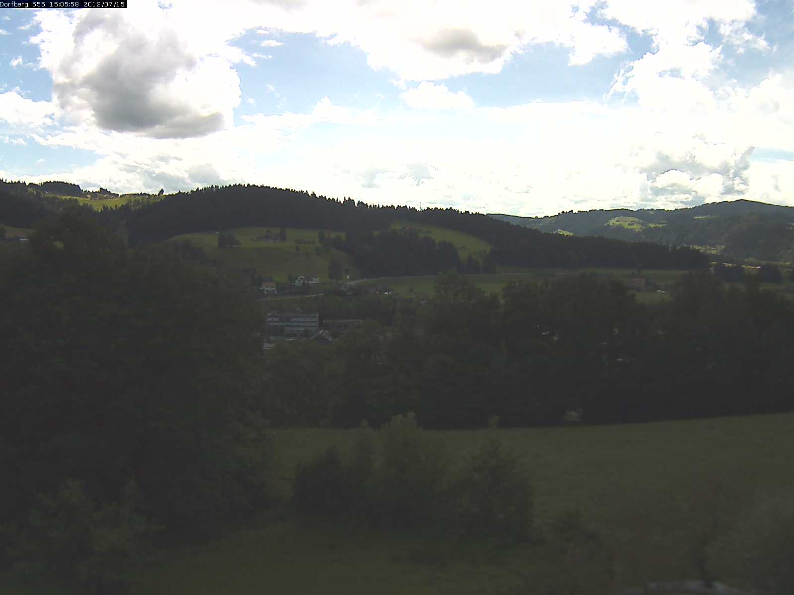 Webcam-Bild: Aussicht vom Dorfberg in Langnau 20120715-150600
