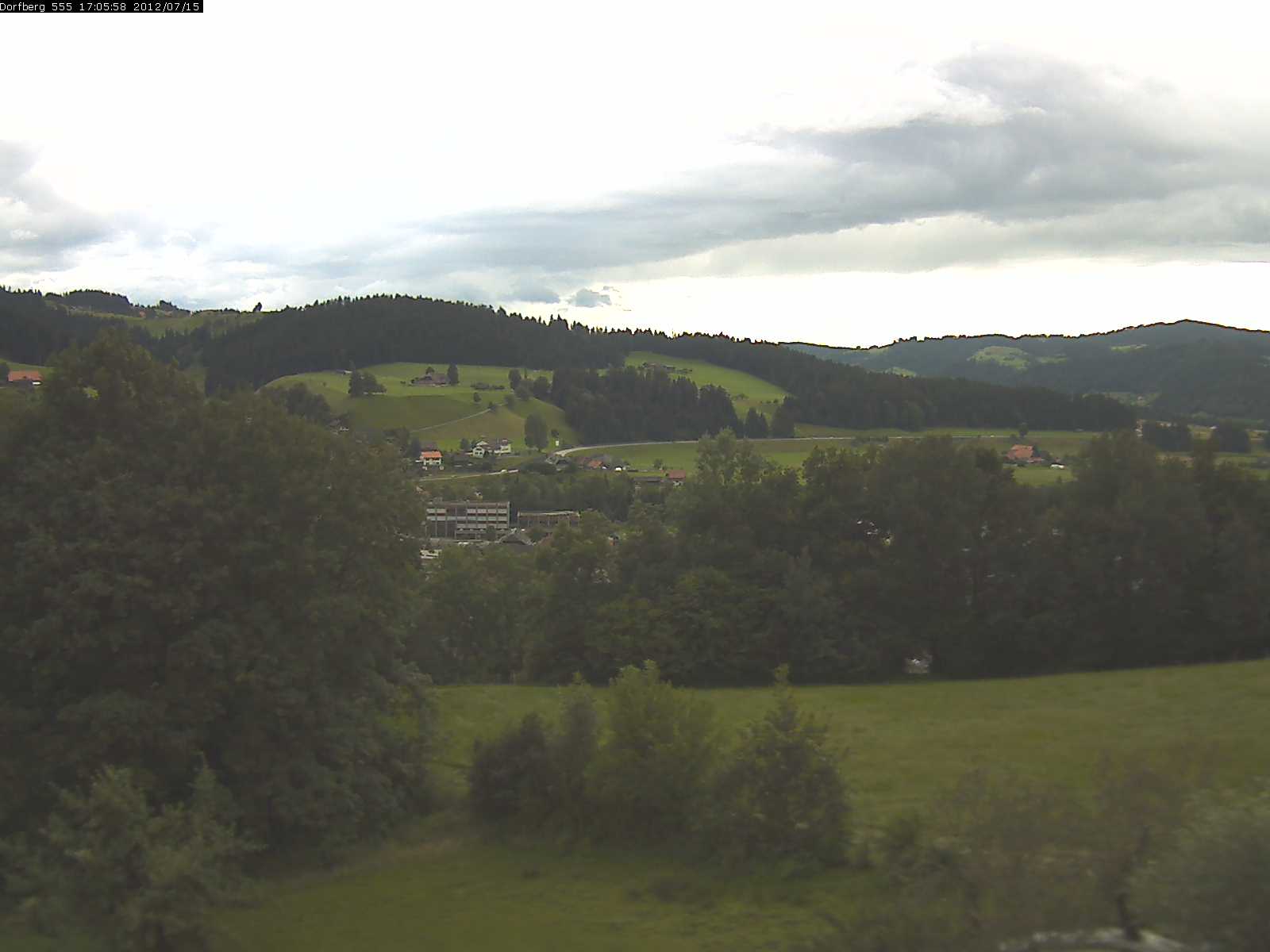 Webcam-Bild: Aussicht vom Dorfberg in Langnau 20120715-170600