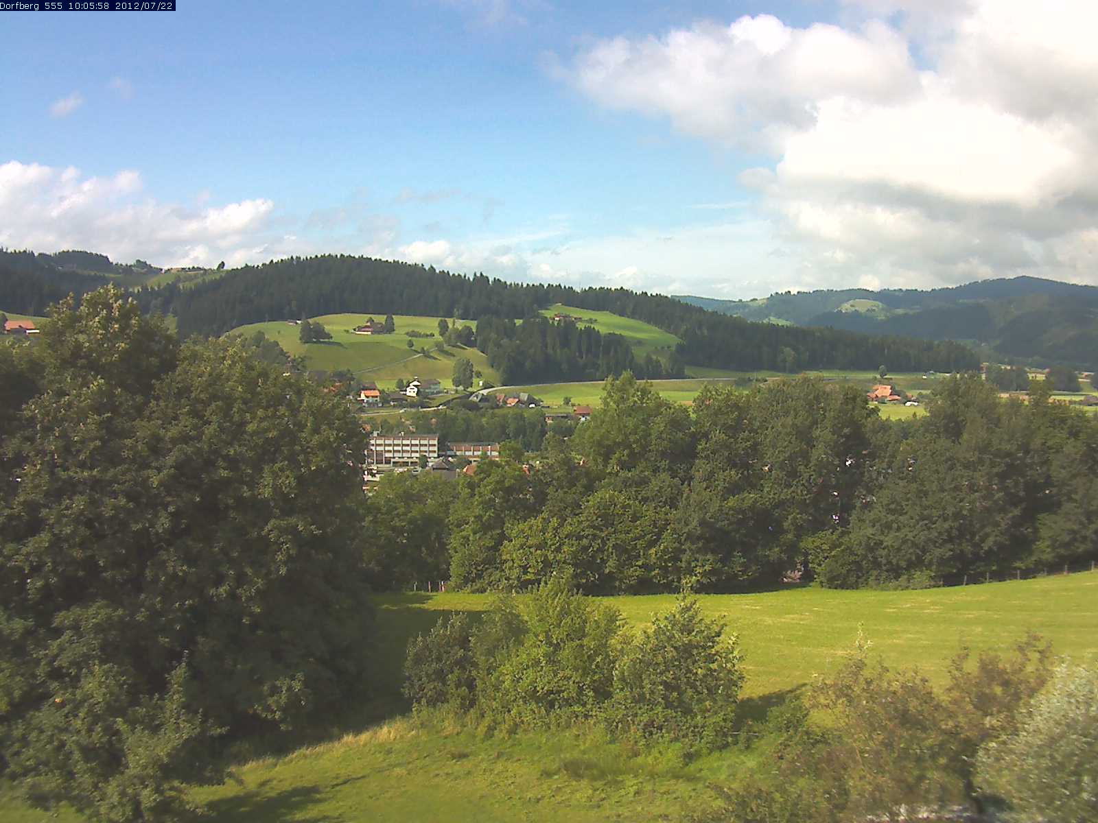 Webcam-Bild: Aussicht vom Dorfberg in Langnau 20120722-100600