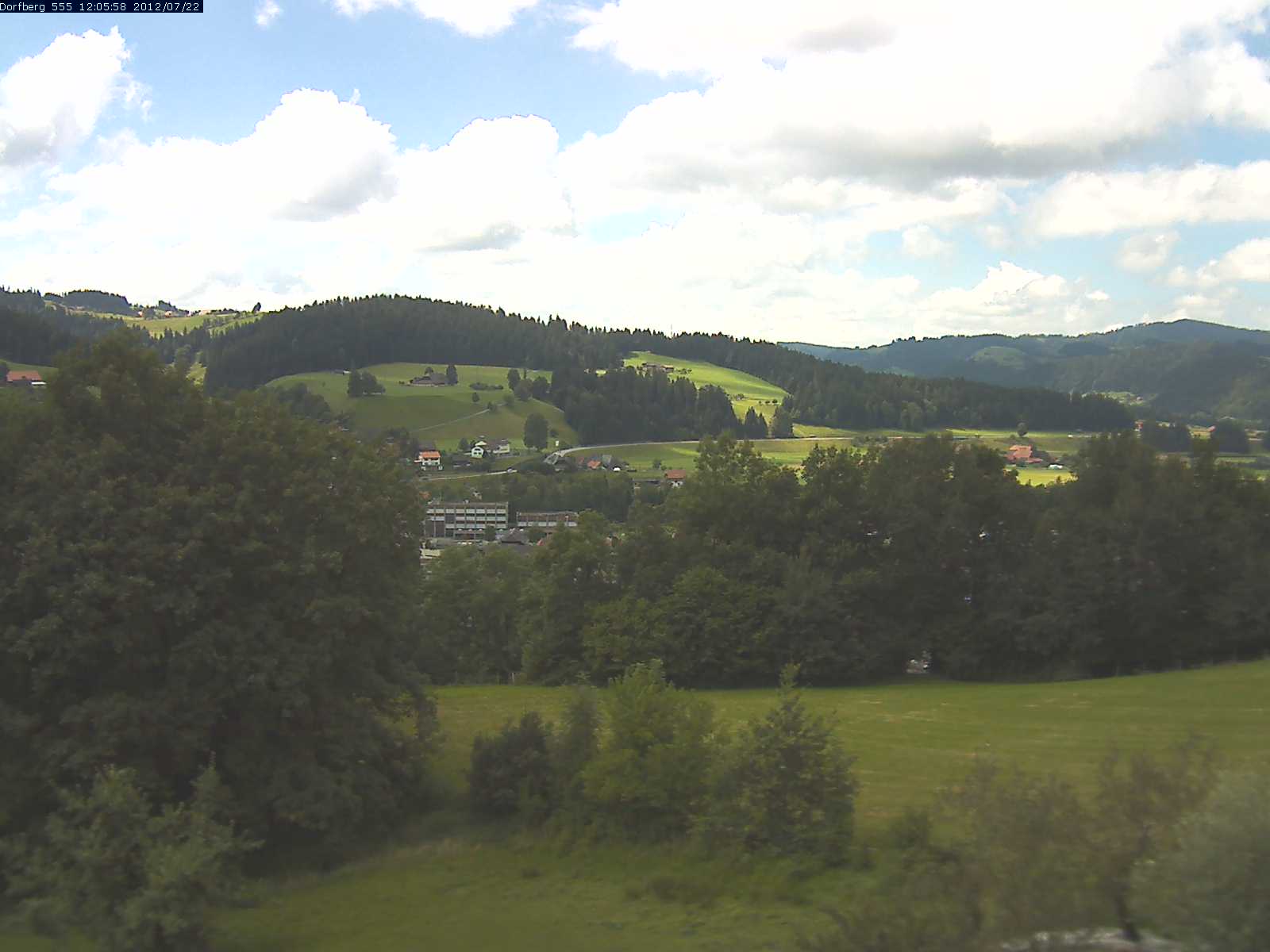 Webcam-Bild: Aussicht vom Dorfberg in Langnau 20120722-120600