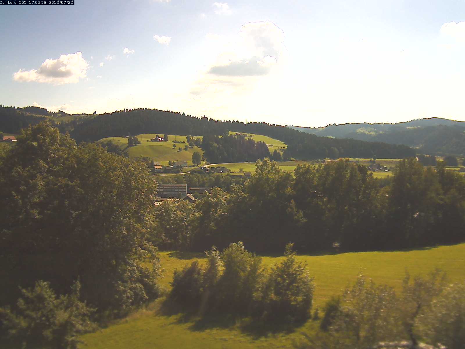 Webcam-Bild: Aussicht vom Dorfberg in Langnau 20120722-170600
