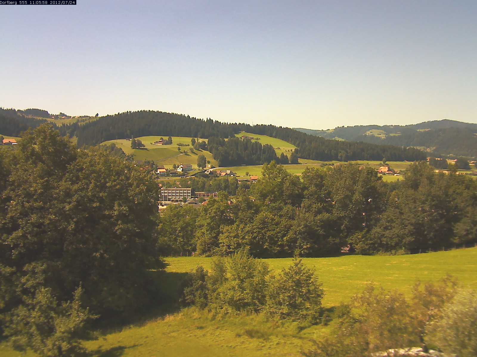 Webcam-Bild: Aussicht vom Dorfberg in Langnau 20120724-110600