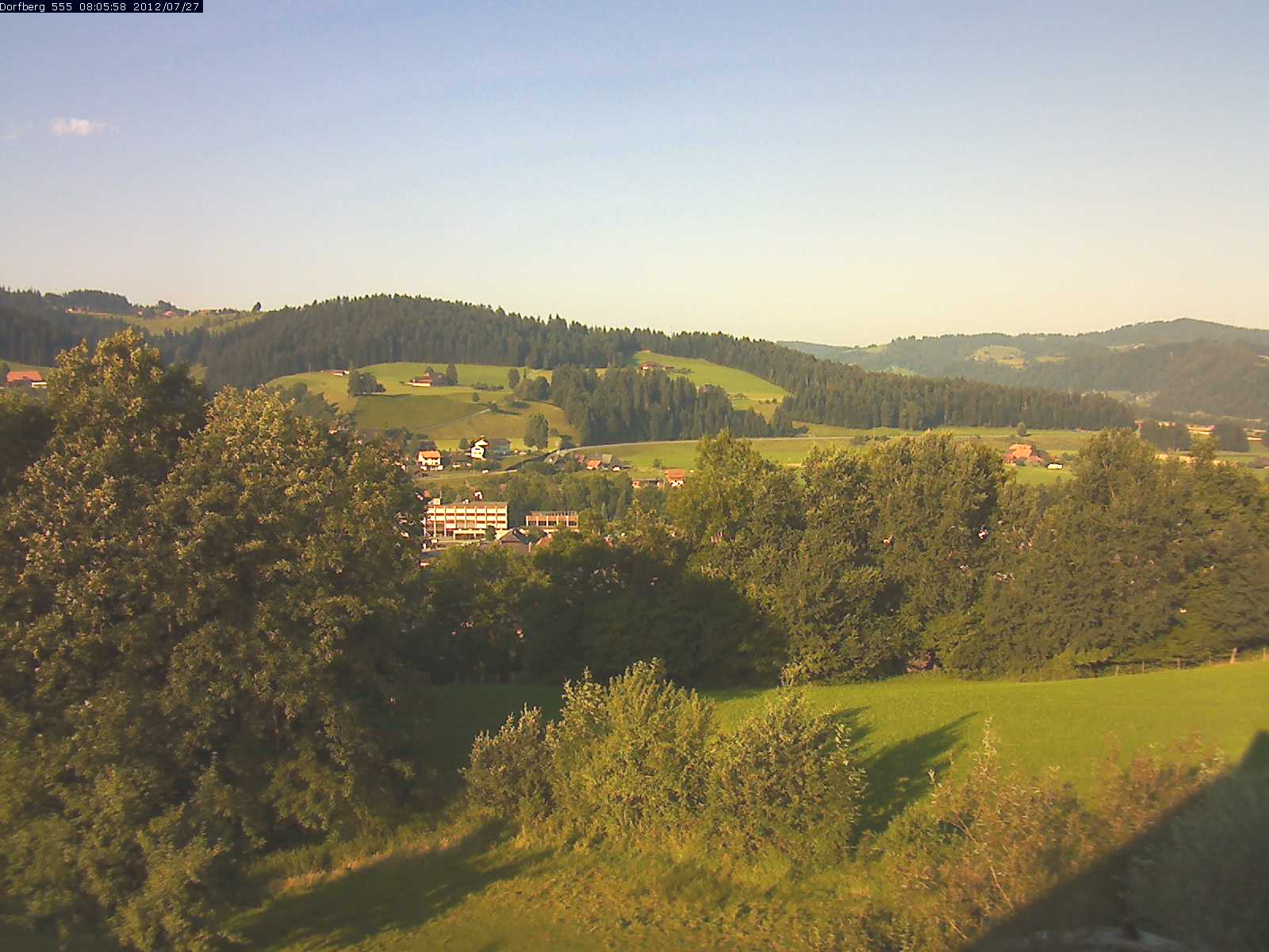 Webcam-Bild: Aussicht vom Dorfberg in Langnau 20120727-080600