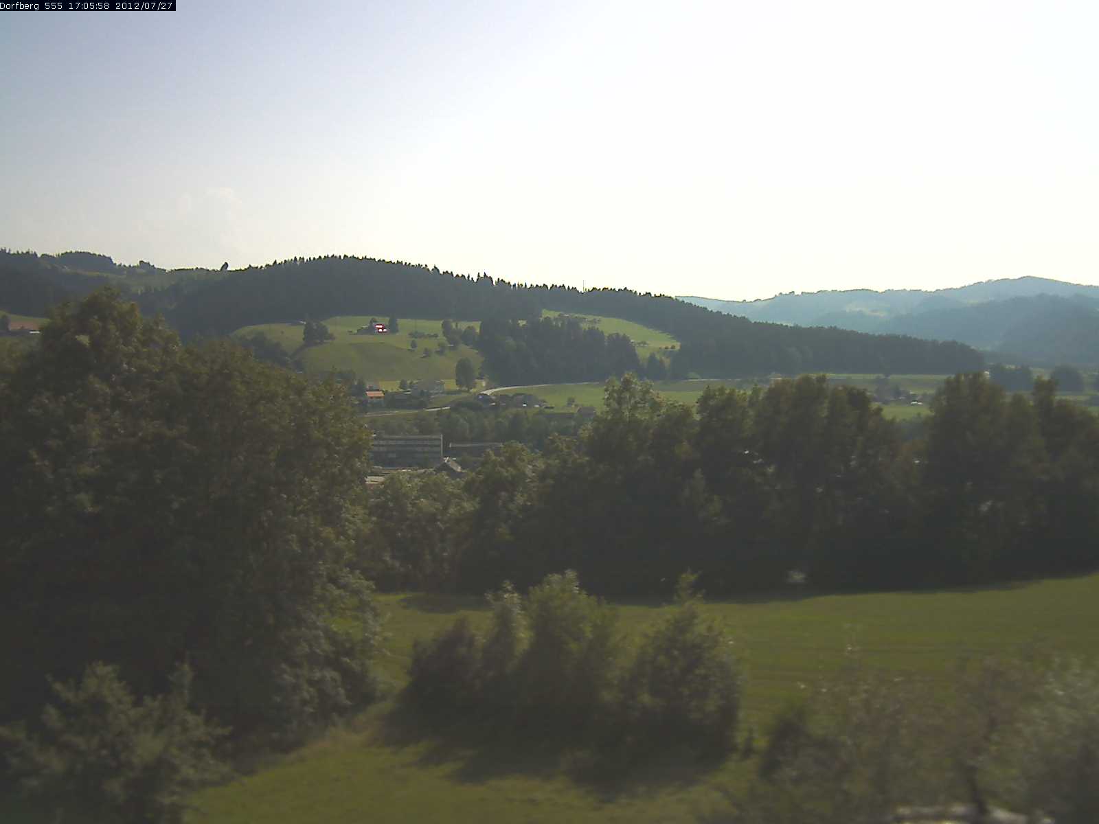 Webcam-Bild: Aussicht vom Dorfberg in Langnau 20120727-170600