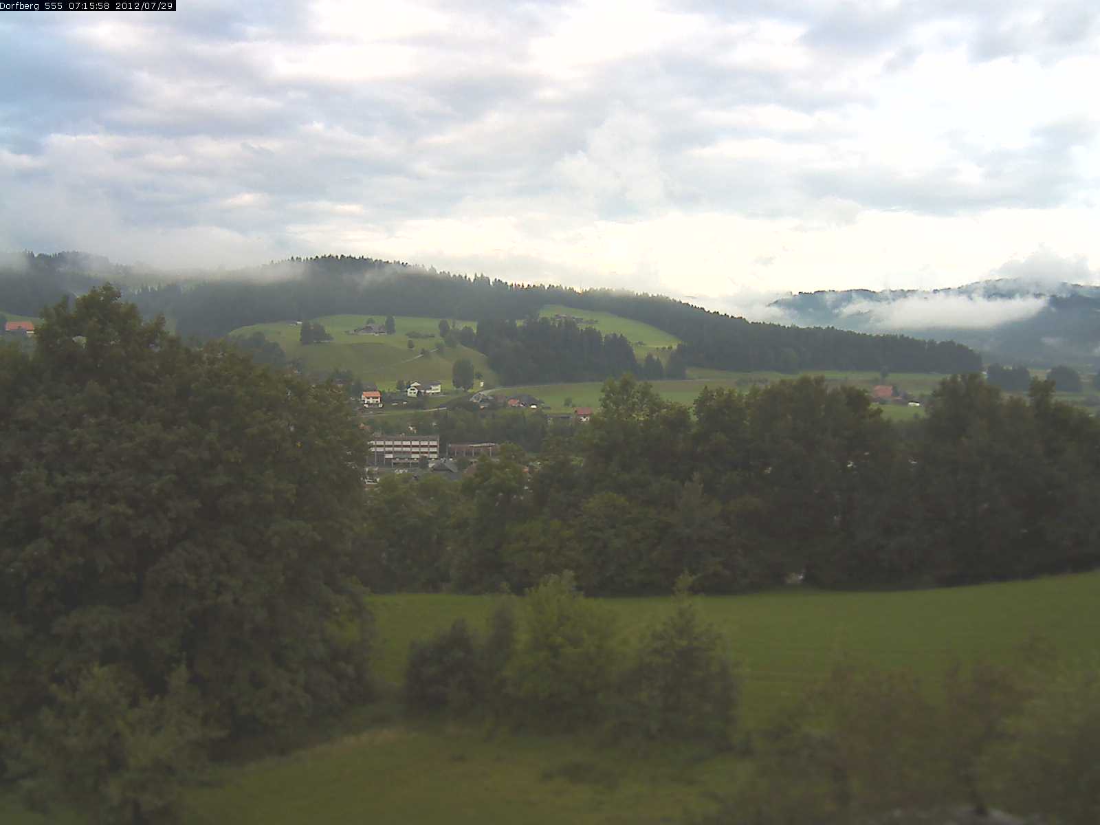 Webcam-Bild: Aussicht vom Dorfberg in Langnau 20120729-071600