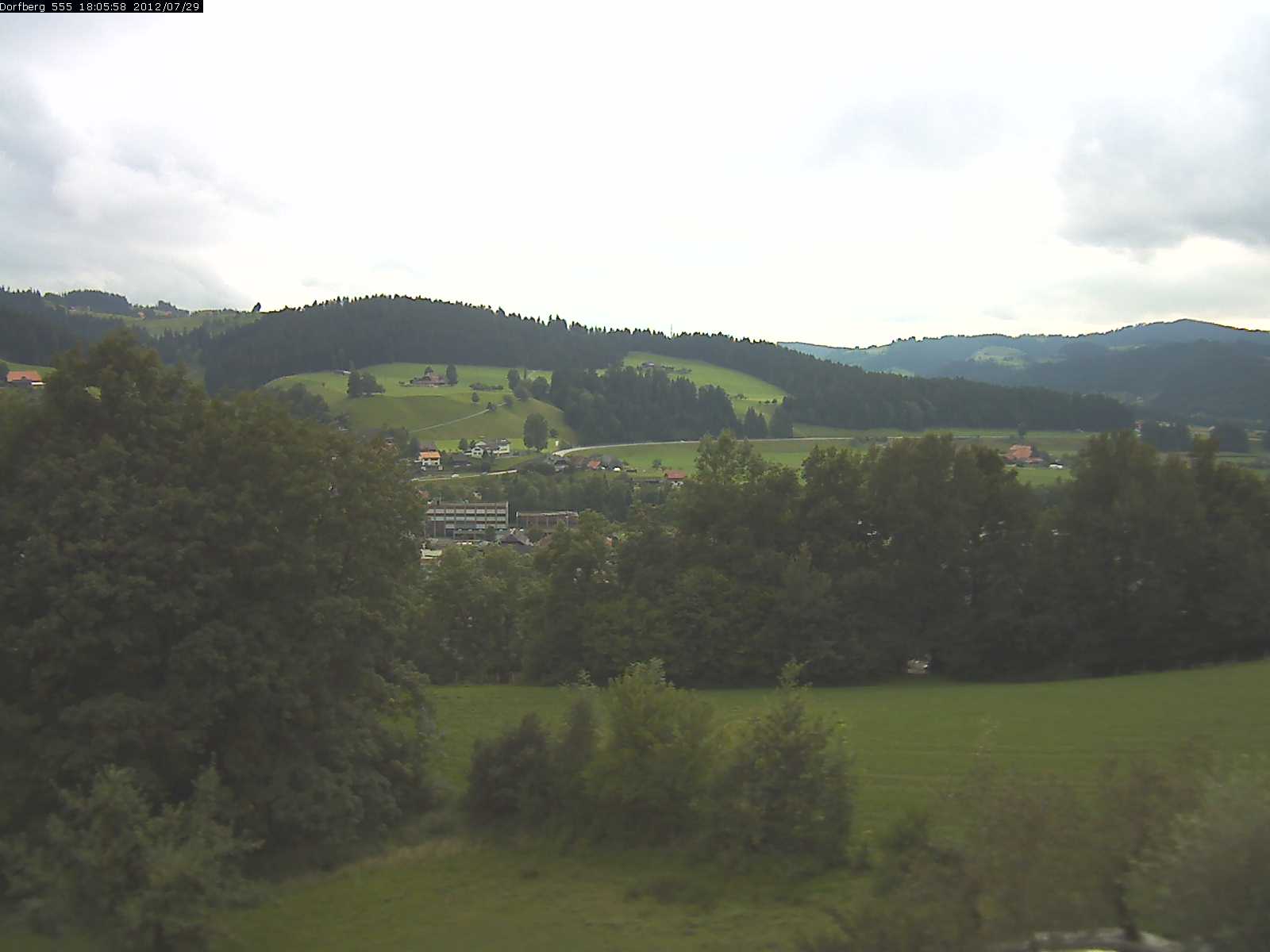 Webcam-Bild: Aussicht vom Dorfberg in Langnau 20120729-180600