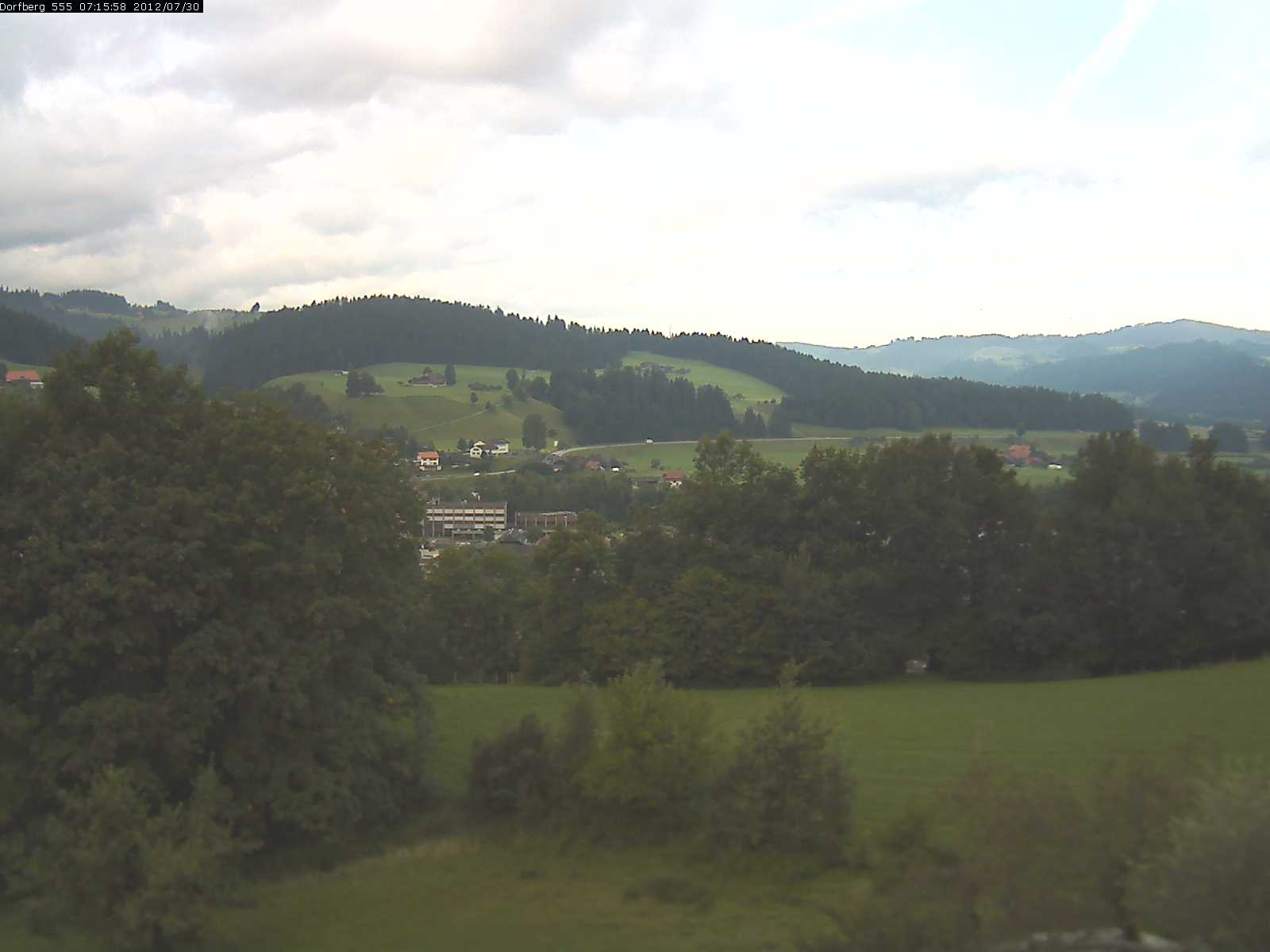 Webcam-Bild: Aussicht vom Dorfberg in Langnau 20120730-071600